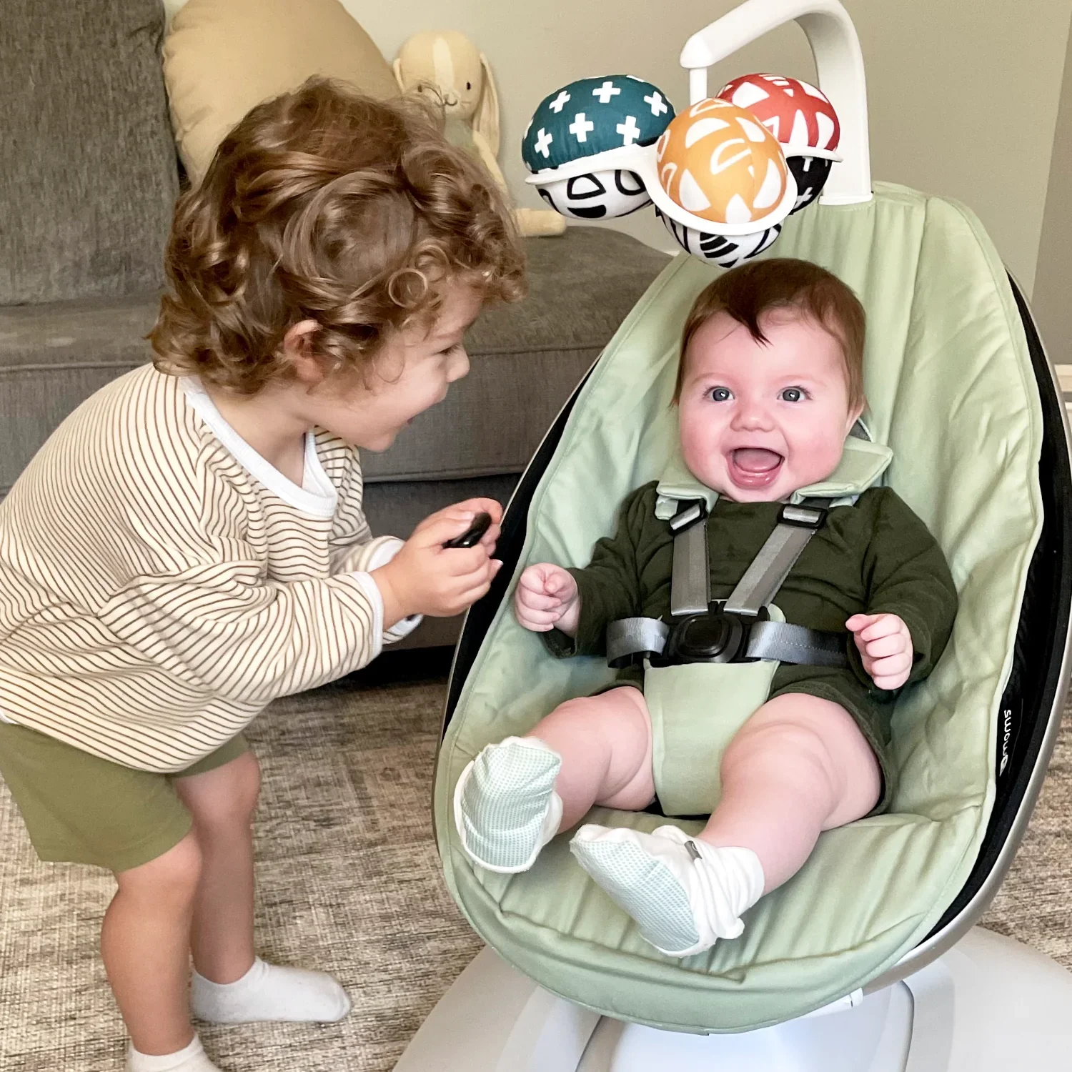 2025 mamaRoo® Multi-Motion Baby Swing®
