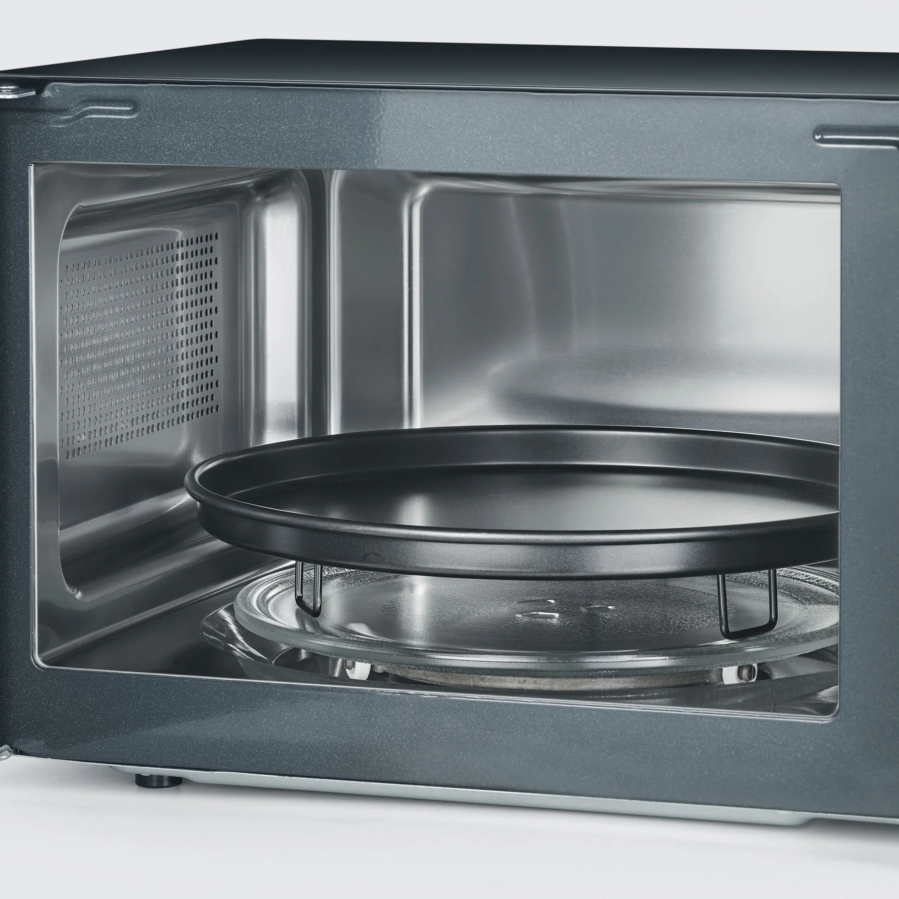 Severin Mikrowelle mit Grill und Heissluft, MW7752
