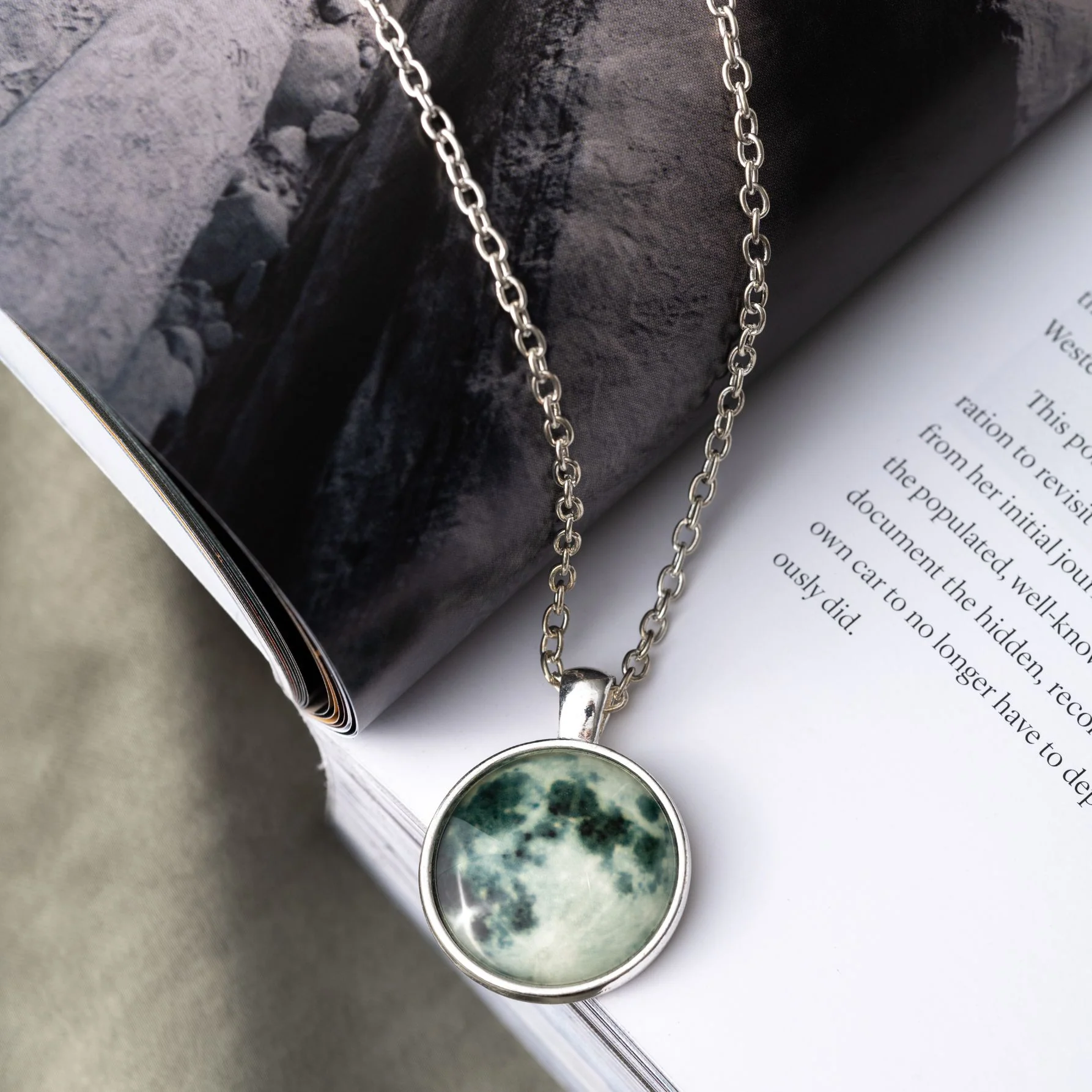 Maan Ketting - Lichtgevend - Zilver - Glow In the Dark - Mystiek