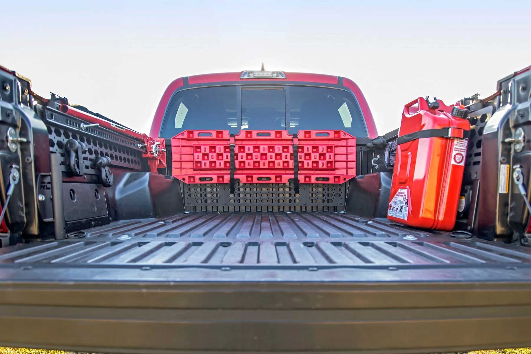 Sistema de montaje lateral de cabina Rough Country compatible con Tacoma - 73101