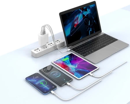 65W USB-C Schnellladegerät PD mit 3-Ports Kompaktes Netzteil Universal mit Kabel