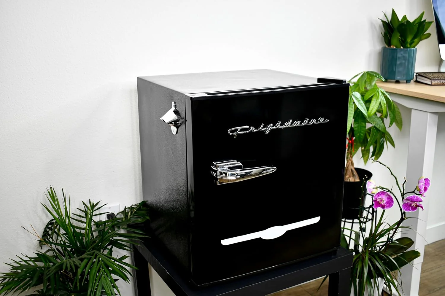 Frigidaire EFR176 Retro Compact Fridge with Chiller Mini Refrigerator with Built-in Bottle Opener for Office, Bedroom, Dorm Room or Cabin, 1.6 cu ft 16