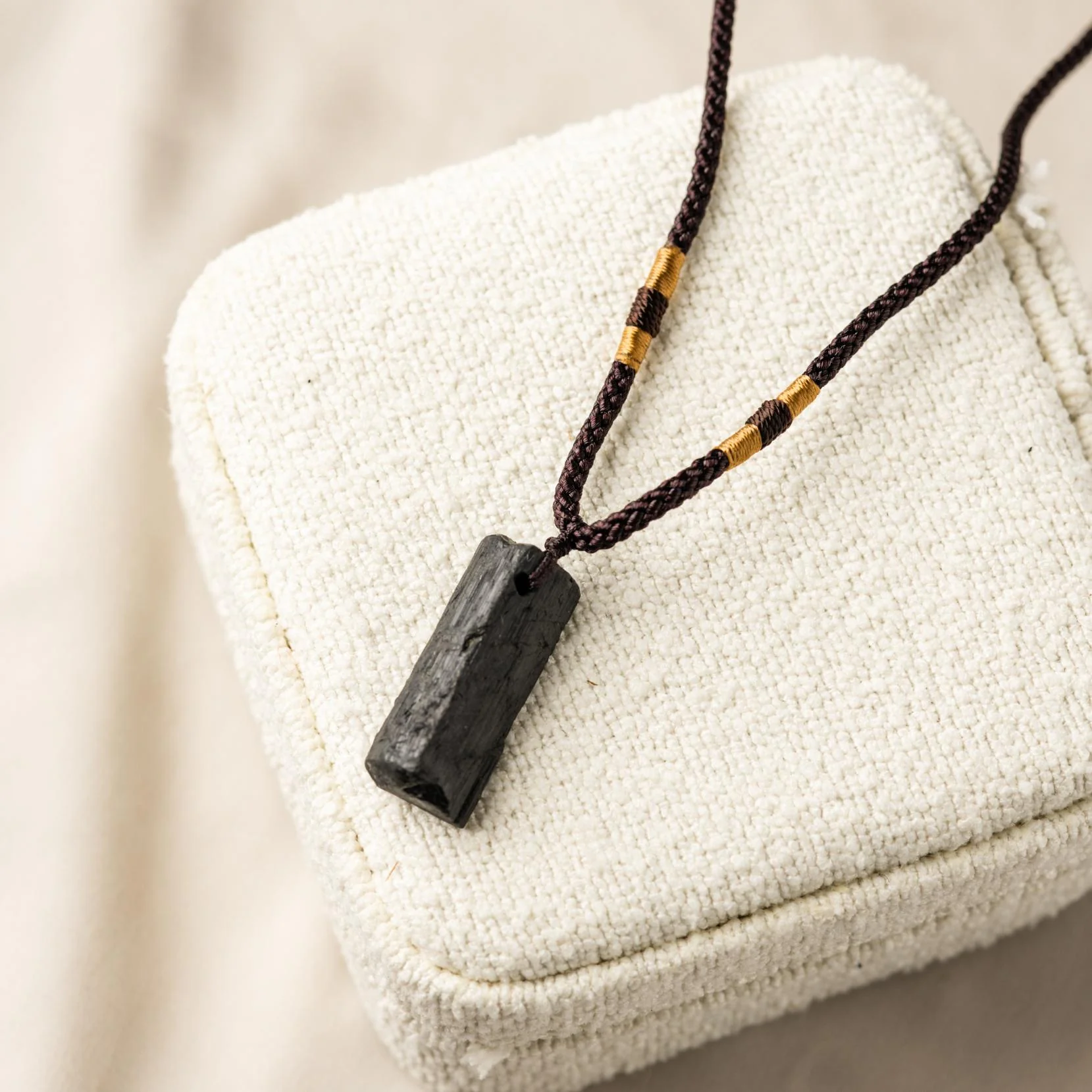 Toermalijn Ketting Zwart - Ruwe Edelsteen - Verstelbaar - Positieve Energie