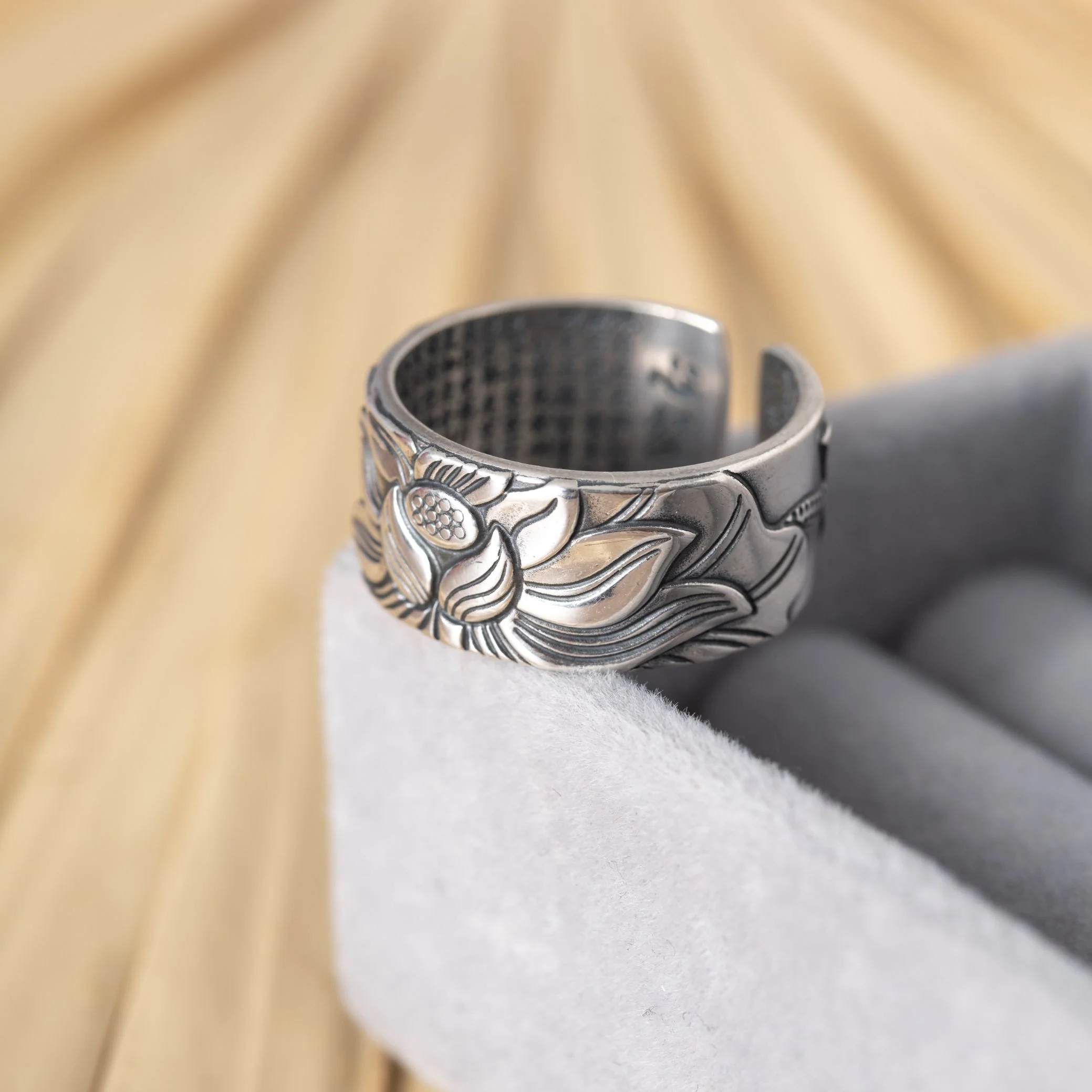 Zilveren Open Lotus Ring - 999 Sterling Zilver - Antique Plated - Verstelbaar