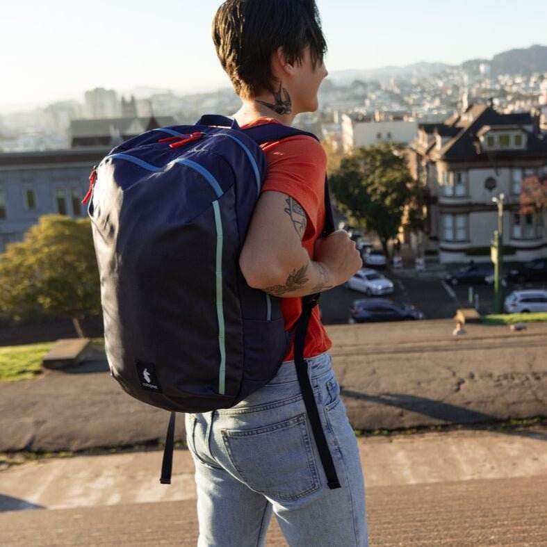 Vaya 18L Backpack, Cada Dia