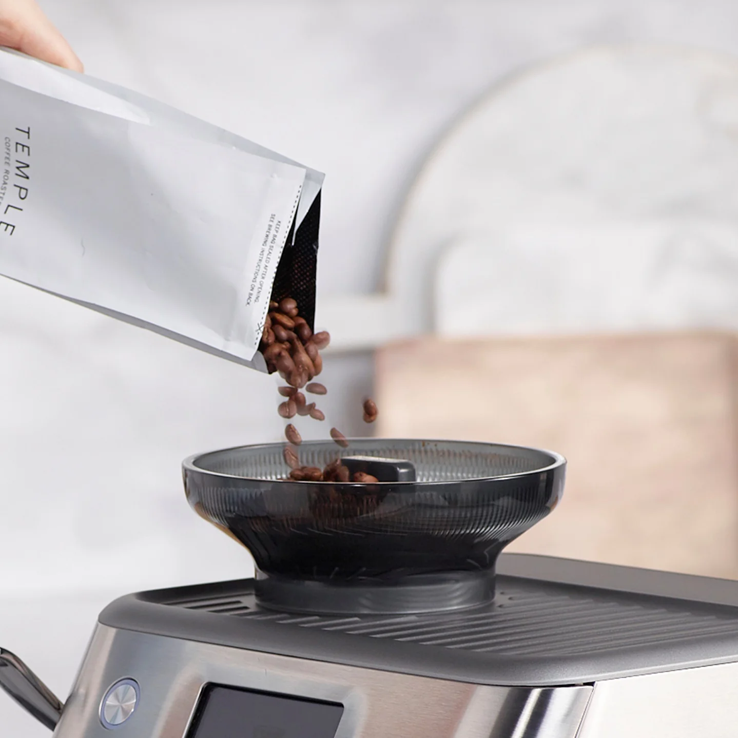 Sage macchina da caffè the Barista Touch Impress   Black Truffle  SES881BTR4FEU1