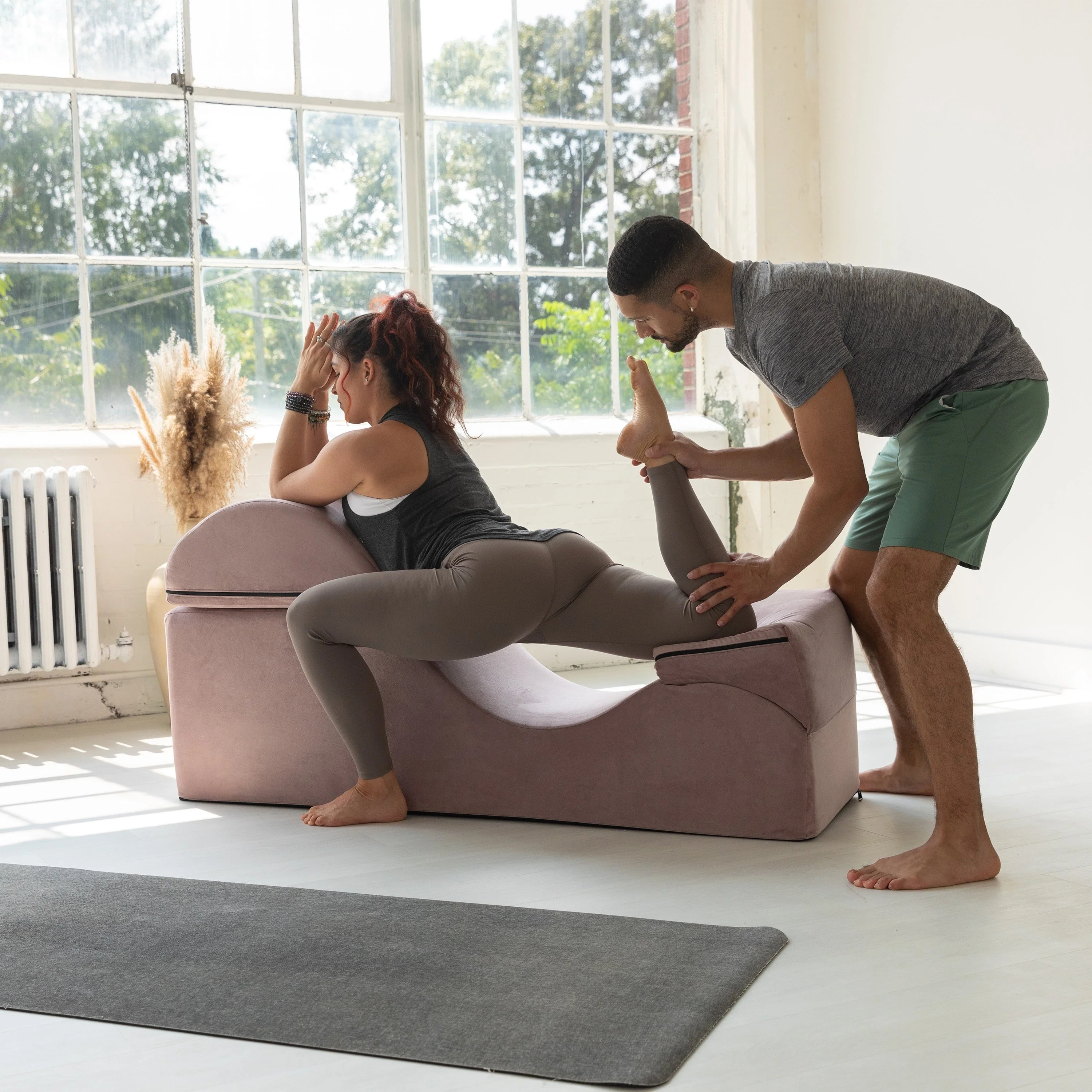Avana Kami Convertible Chaise / Yoga & Massage - 2-In-1 Ottoman with Concealed Fold Out Yoga Lounge Chair, Microvelvet - N/A