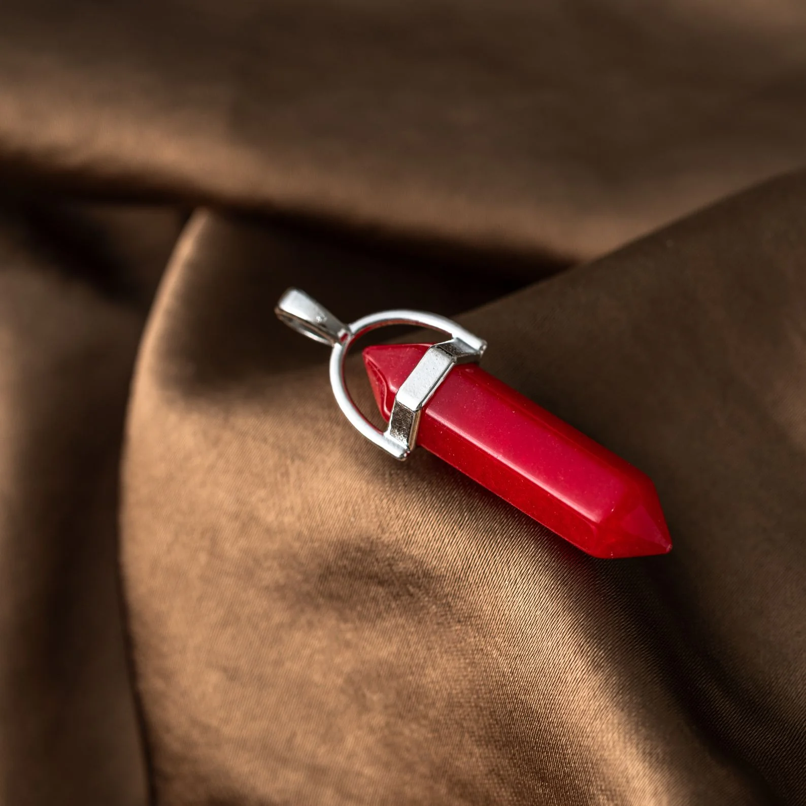 Dubbelpunt Hanger - Rode Agaat - Hexagonaal Geslepen - Balans