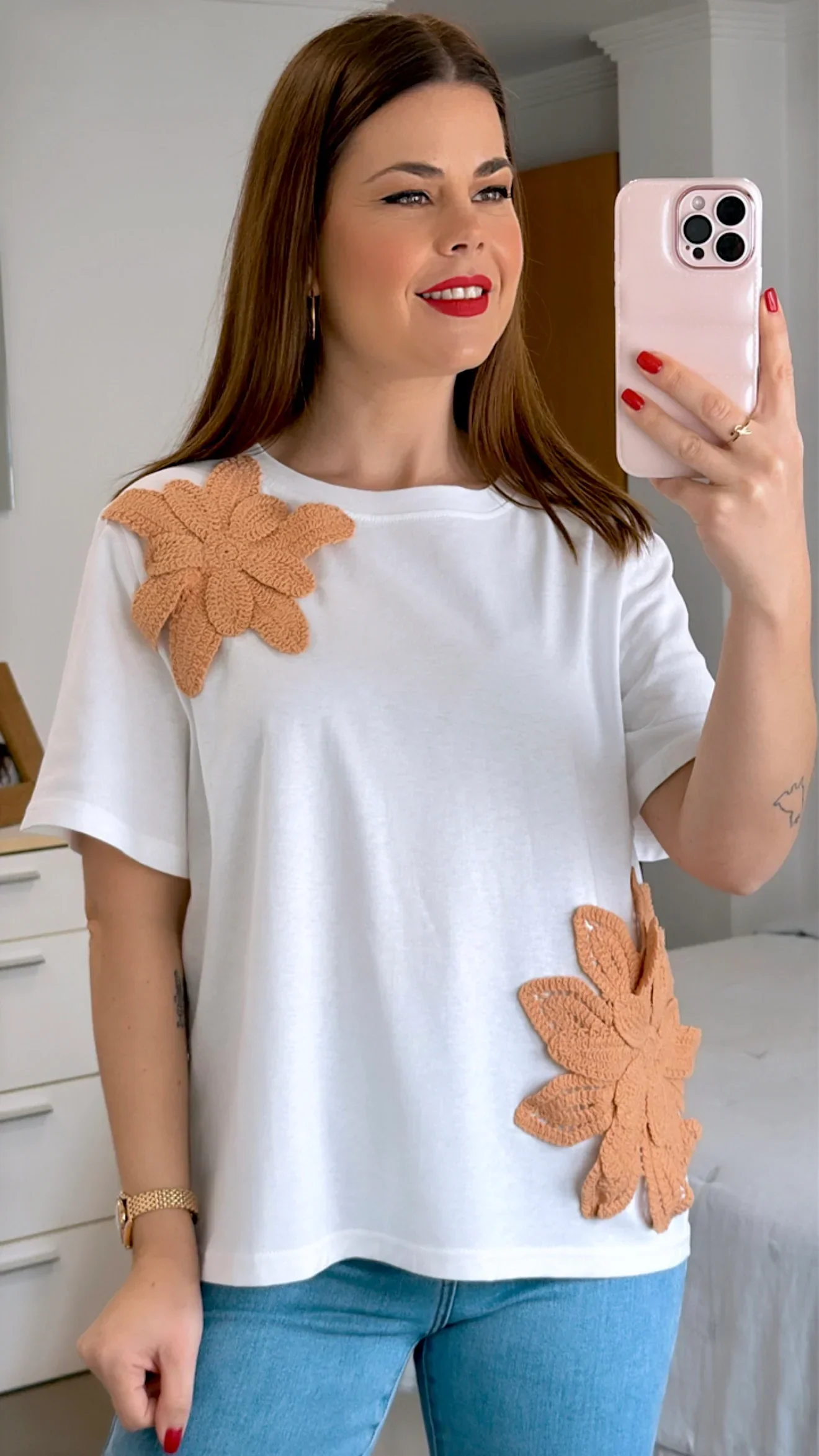 CAMISETA FLOR CROCHE