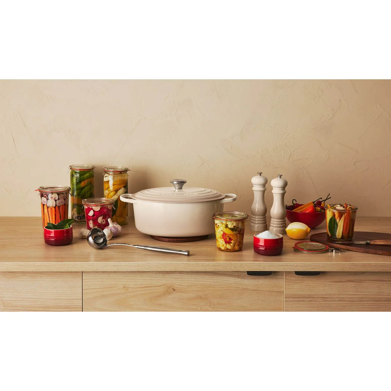 Le Creuset Pfanne Signature Bräter Oval  29 cm Meringue