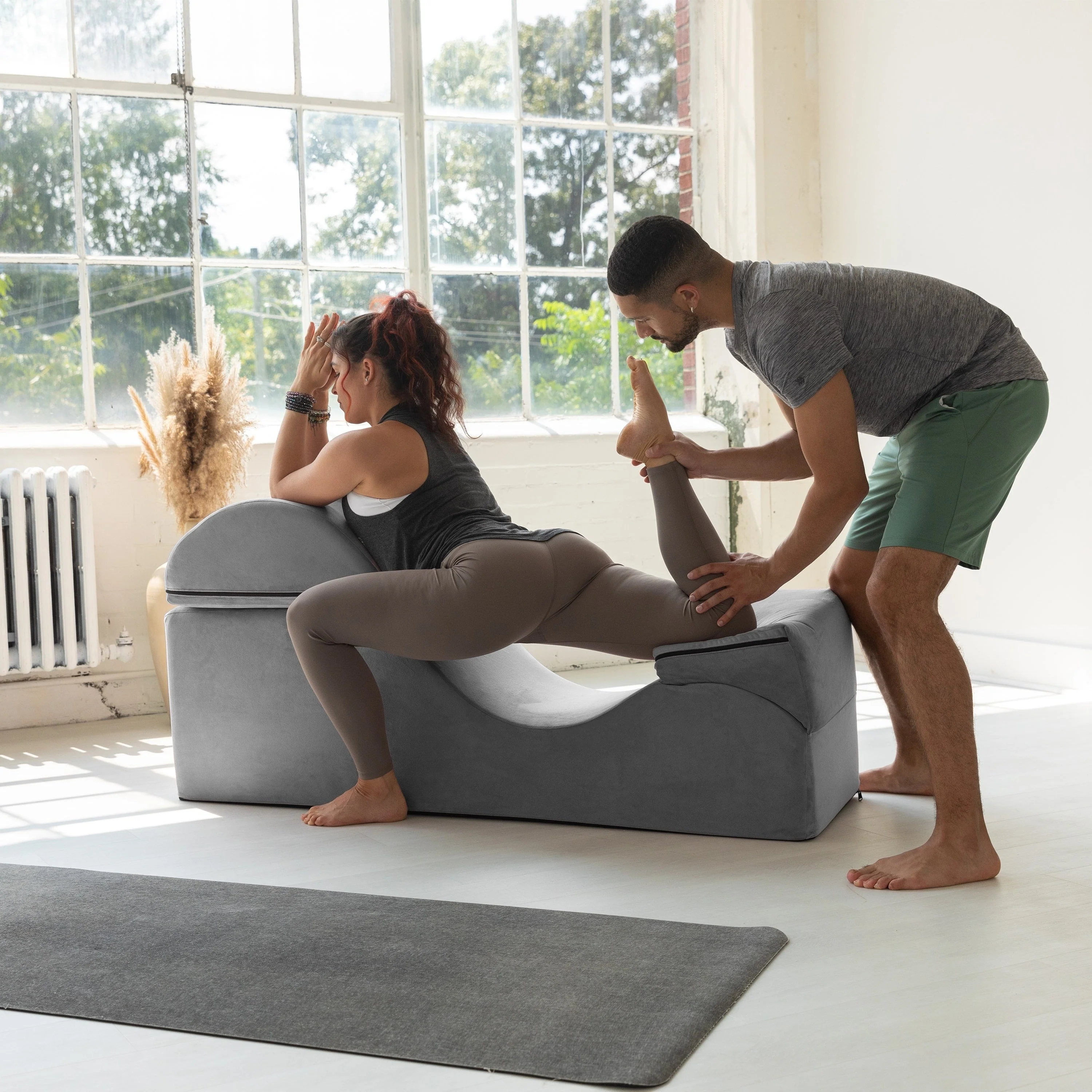 Avana Kami Convertible Chaise / Yoga & Massage - 2-In-1 Ottoman with Concealed Fold Out Yoga Lounge Chair, Microvelvet - N/A