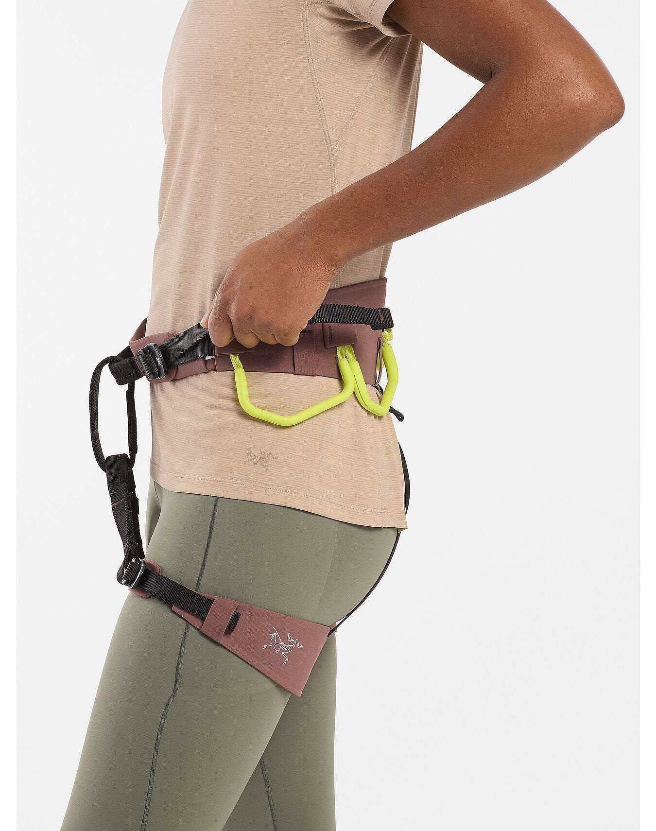 AR-385A Harness Women's