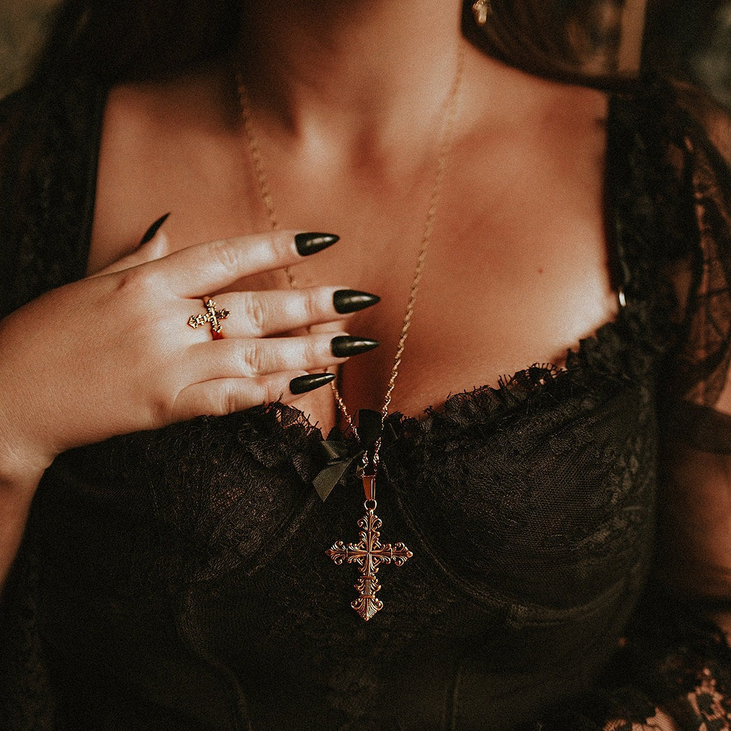 Lament Cross Ring Gold