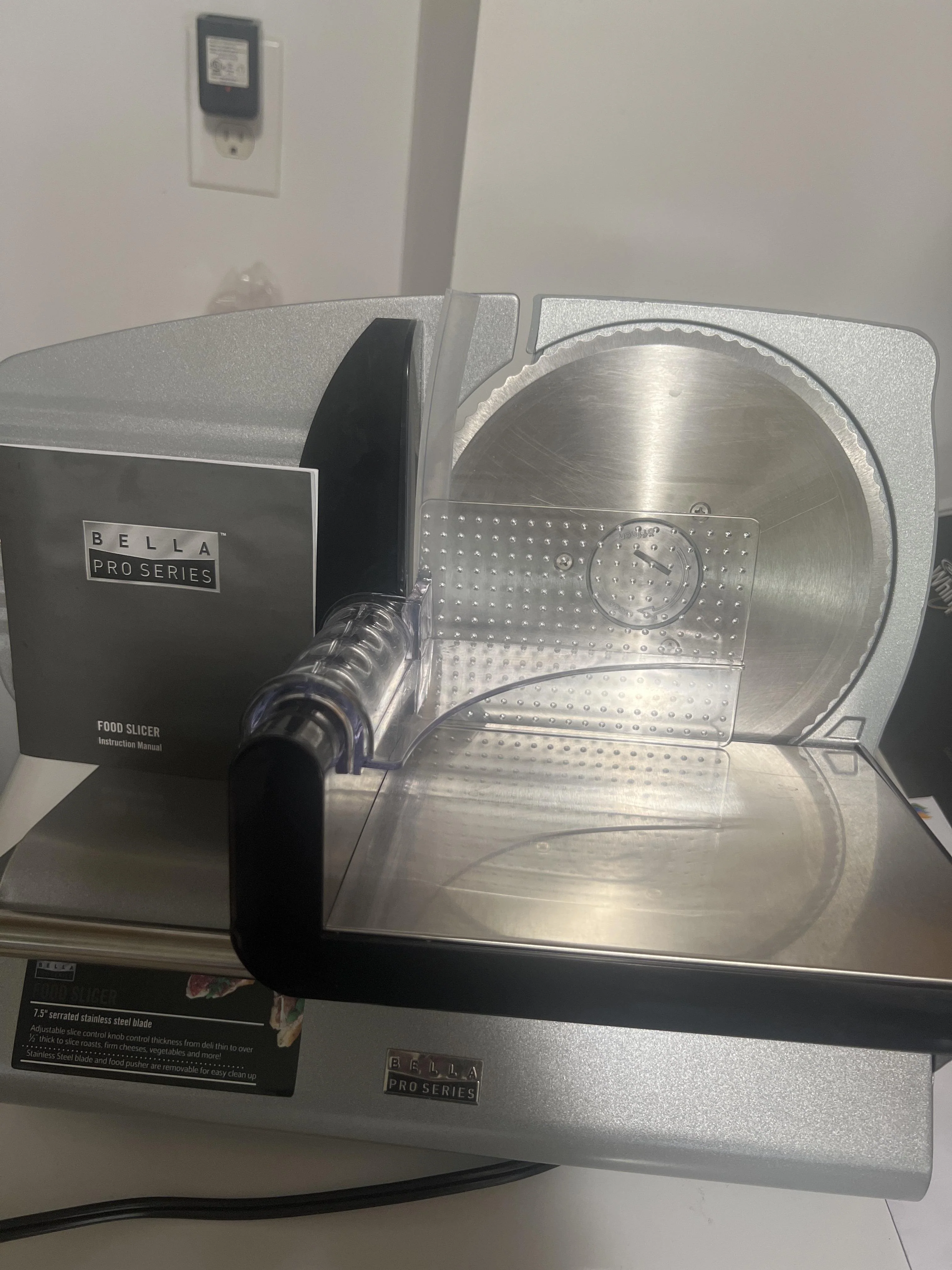 bella PRO - Pro-Grade Meat Slicer - Stainless Steel