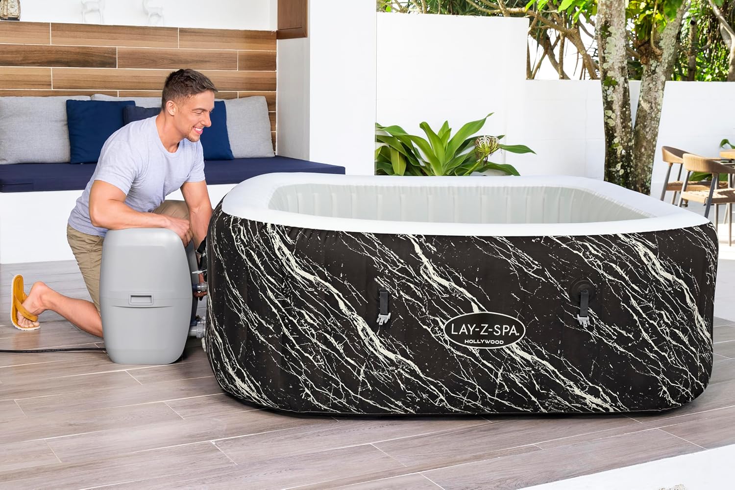 Bestway® Lay-Z-SPA® LED-Whirlpool Hollywood AirJet™ für 6 Personen 180 x 180 x 66 cm, Marmor-Optik (Marquinia)