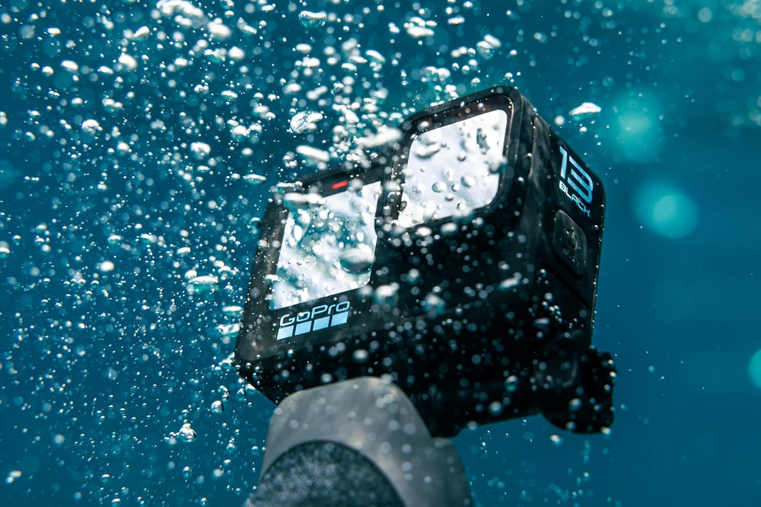 GoPro HERO13 Black - Cámara de acción Resistente al Agua con vídeo 5.3K60, fotografía de 27 MP + compatibilidad con Lentes Serie HB