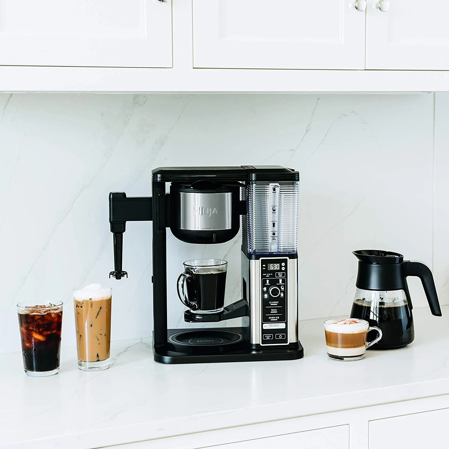 2025 Cafetera Especialidad Ninja con Jarra de Vidrio de 50 Oz, Acabado en Negro y Acero Inoxidable