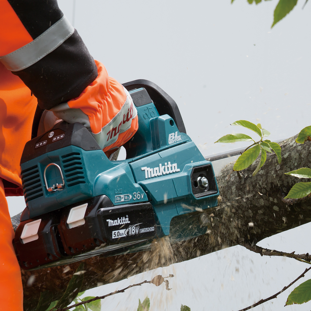 Makita Chainsaw LXT ®DUC256