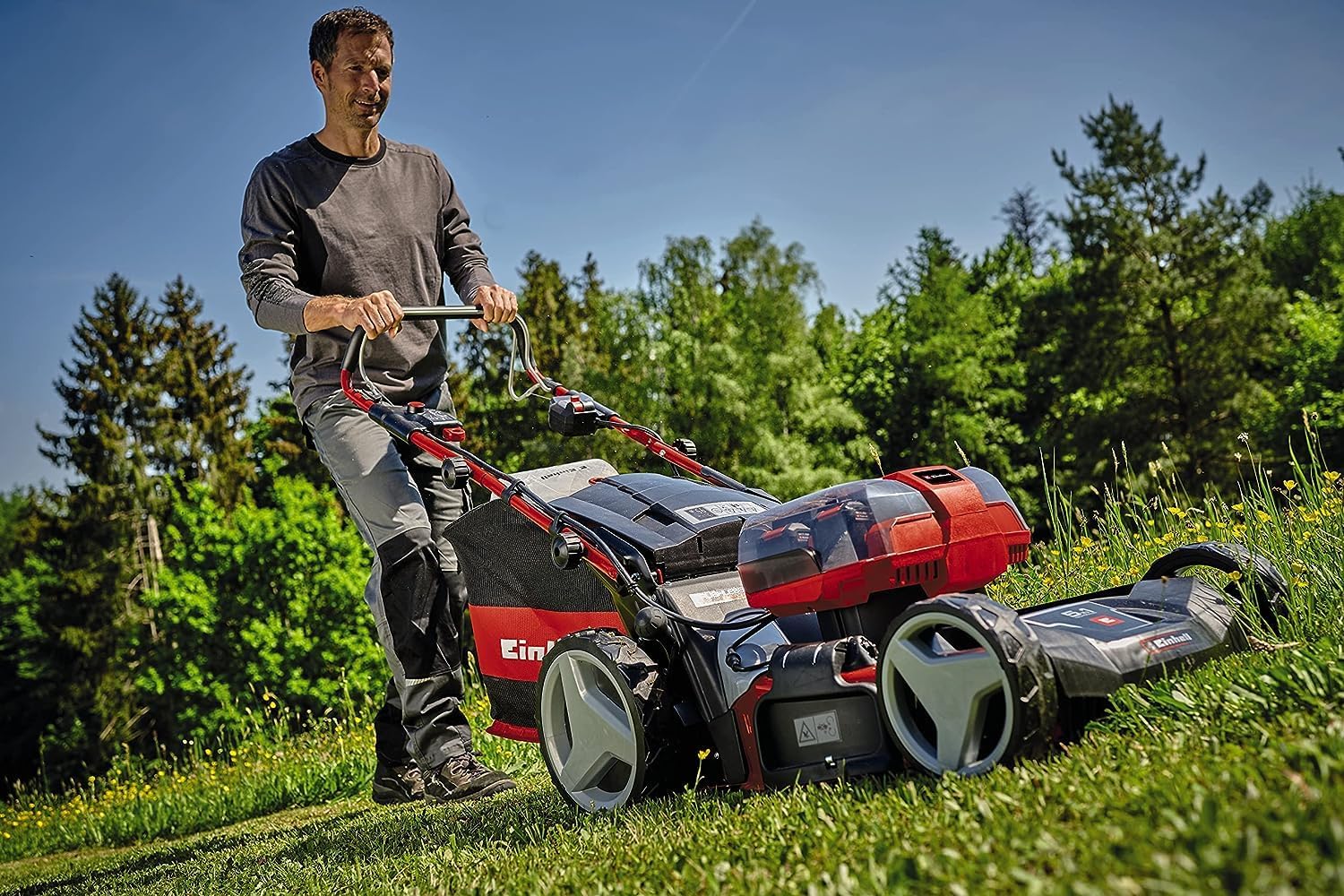 Einhell Accu Grasmaaier GE-CM 36/47 S HW Li Kit Power X-Change (36 V, 47 cm maaibreedte, tot 700 m, borstelloos, wielaandrijving, 75 L grasopvangbak, incl. 4x 4,0 Ah + 2x Twincharger)