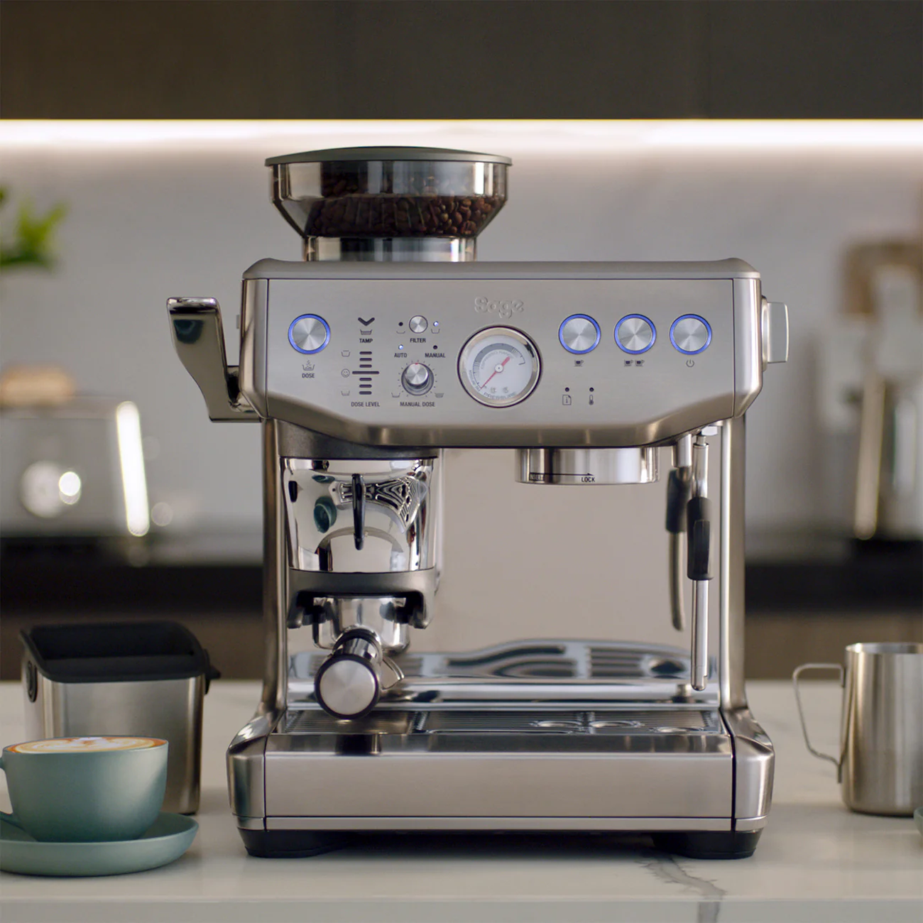 Sage Barista Express Impress ?C Halfautomatische Espressomachine met Slim Doseringssysteem ?C RVS