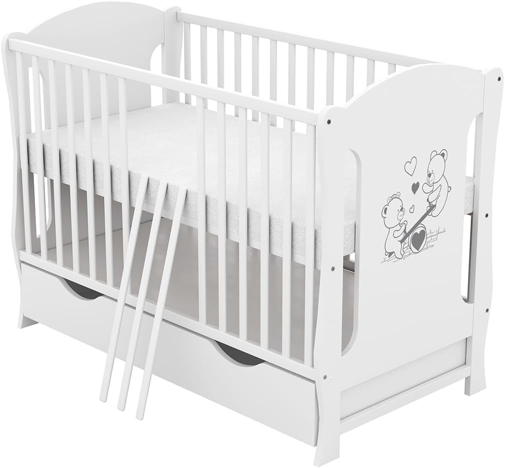 Baby Delux Babybett 60x120 weiß Kinderbett umbaubar zum Juniorbett Schublade Matratze Teddy Wippe Motiv