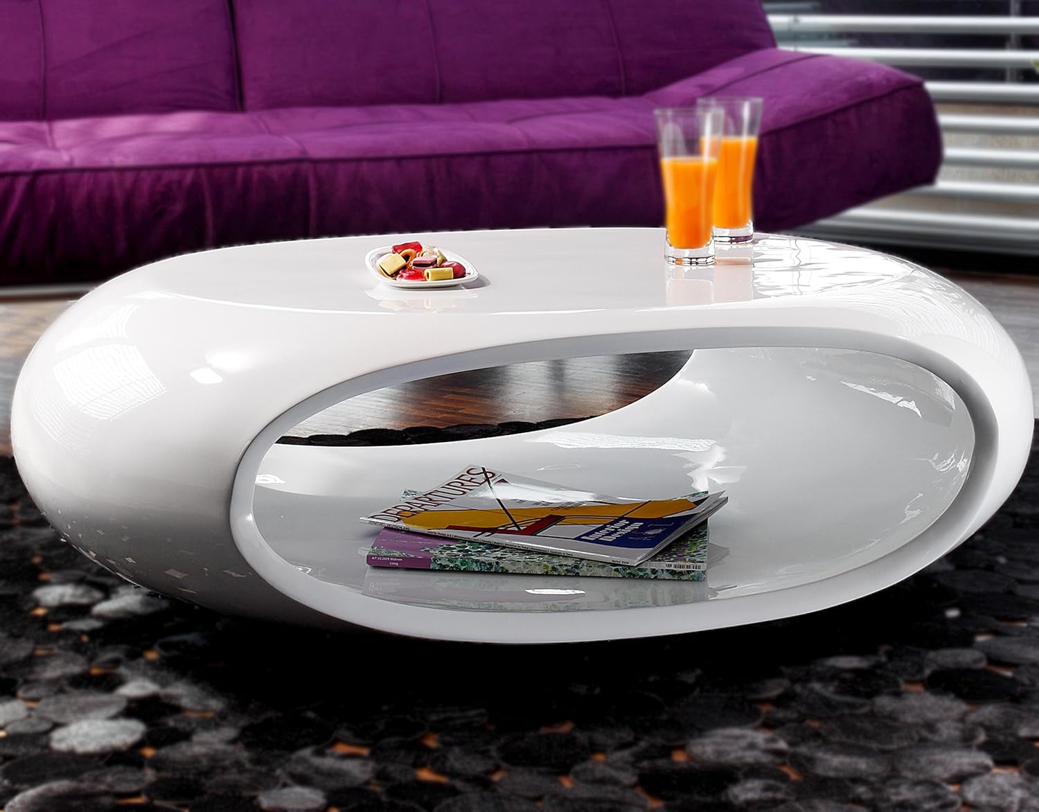 SalesFever Couch-Tisch Hochglanz weiß oval 100x70 cm aus Fiberglas | Ofu | Moderner Wohnzimmer-Tisch in Weiss mit Trendiger Optik durch High-Gloss Oberfläche 100cm x 70cm