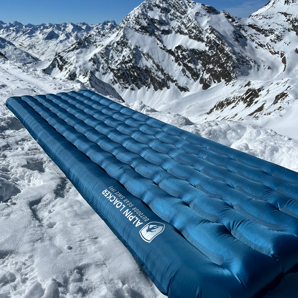 2025 Colchoneta aislante ligera 4 estaciones Alpin Loacker R5 Pad