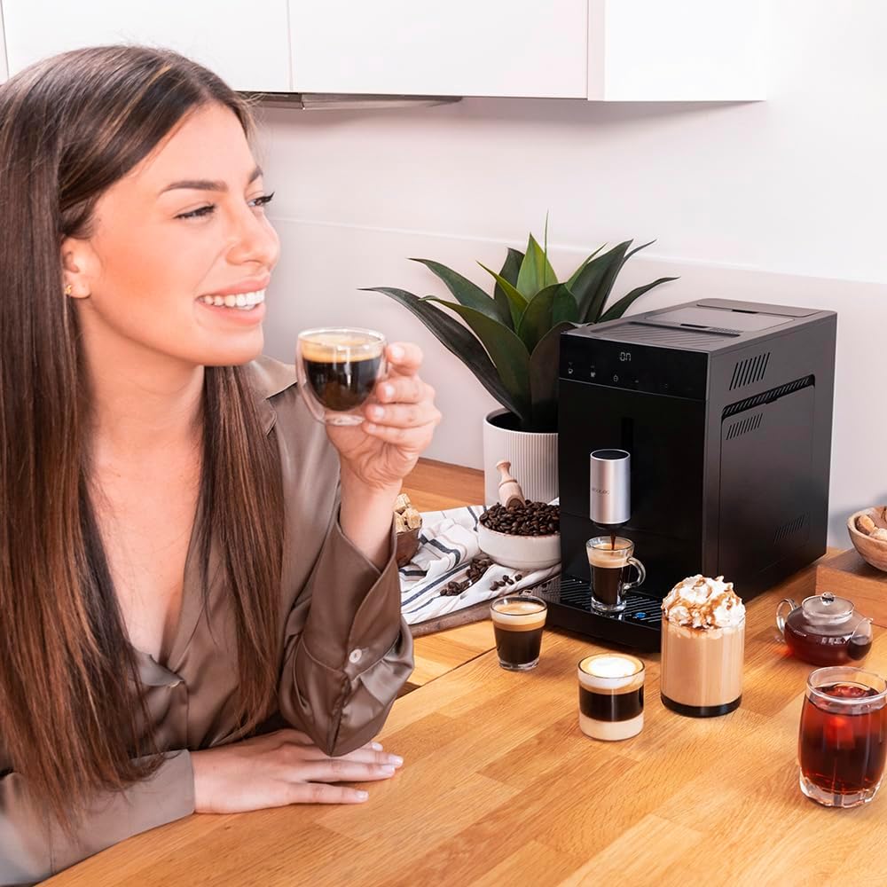 Cecotec Superautomatische Kompakt-Kaffeemaschine Cumbia Cremmaet Compact, 1350 W, 19 Bar und Thermoblock-System, 1,1 L Wassertank und 150 g Kaffeebehlter, Plug&Play, automatische Reinigung