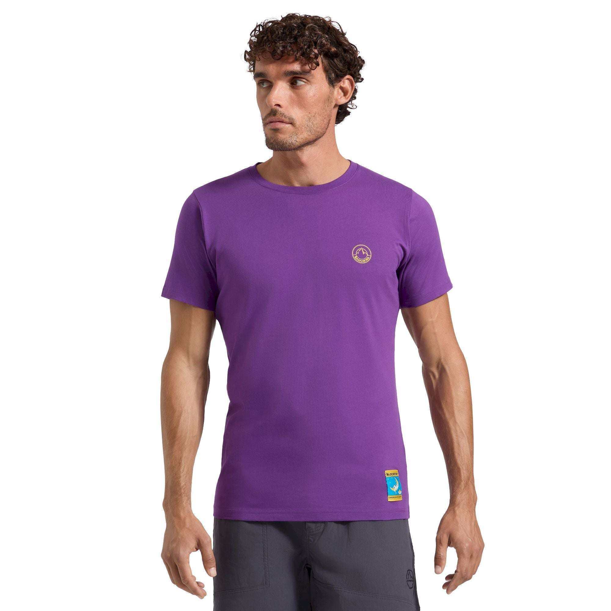 Climbing on the moon t-shirt m