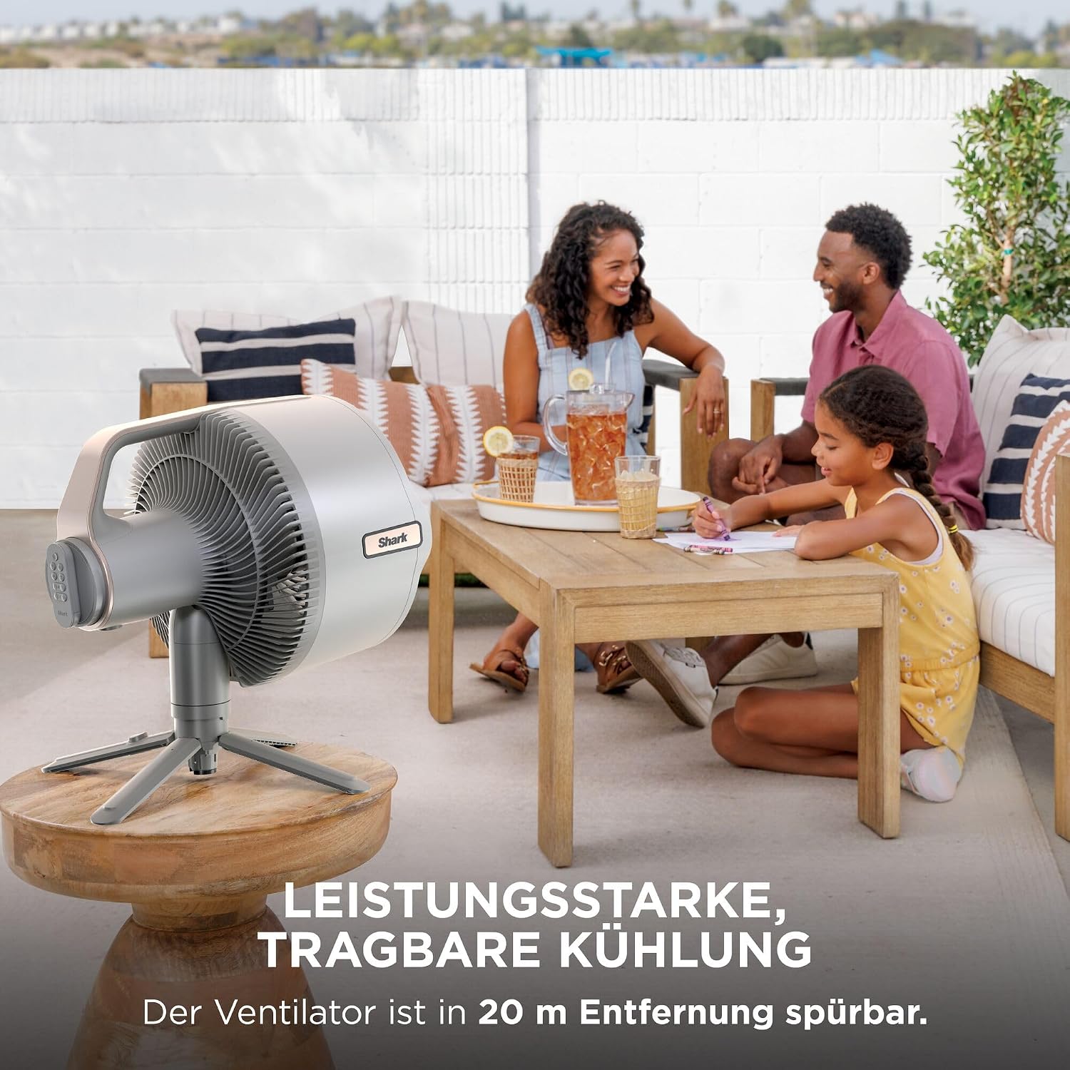Shark FlexBreeze Pro Mist Akku-Ventilator für innen und außen mit Sprühsystem, tragbarer Sprühtank, 20 m, Stand- & Tischventilator, 5 Geschwindigkeitsstufen, leise, Fernbedienung, Dove FA300WHEU