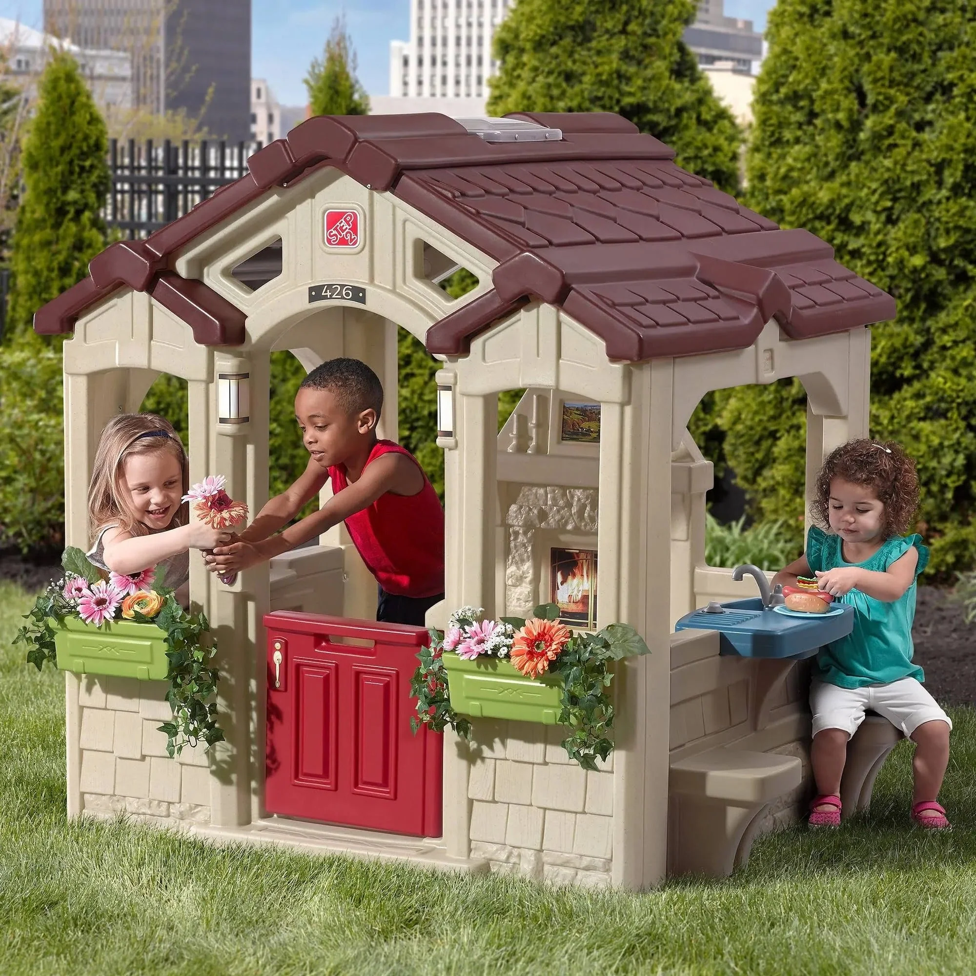 Step 2 Charming Cottage Playhouse