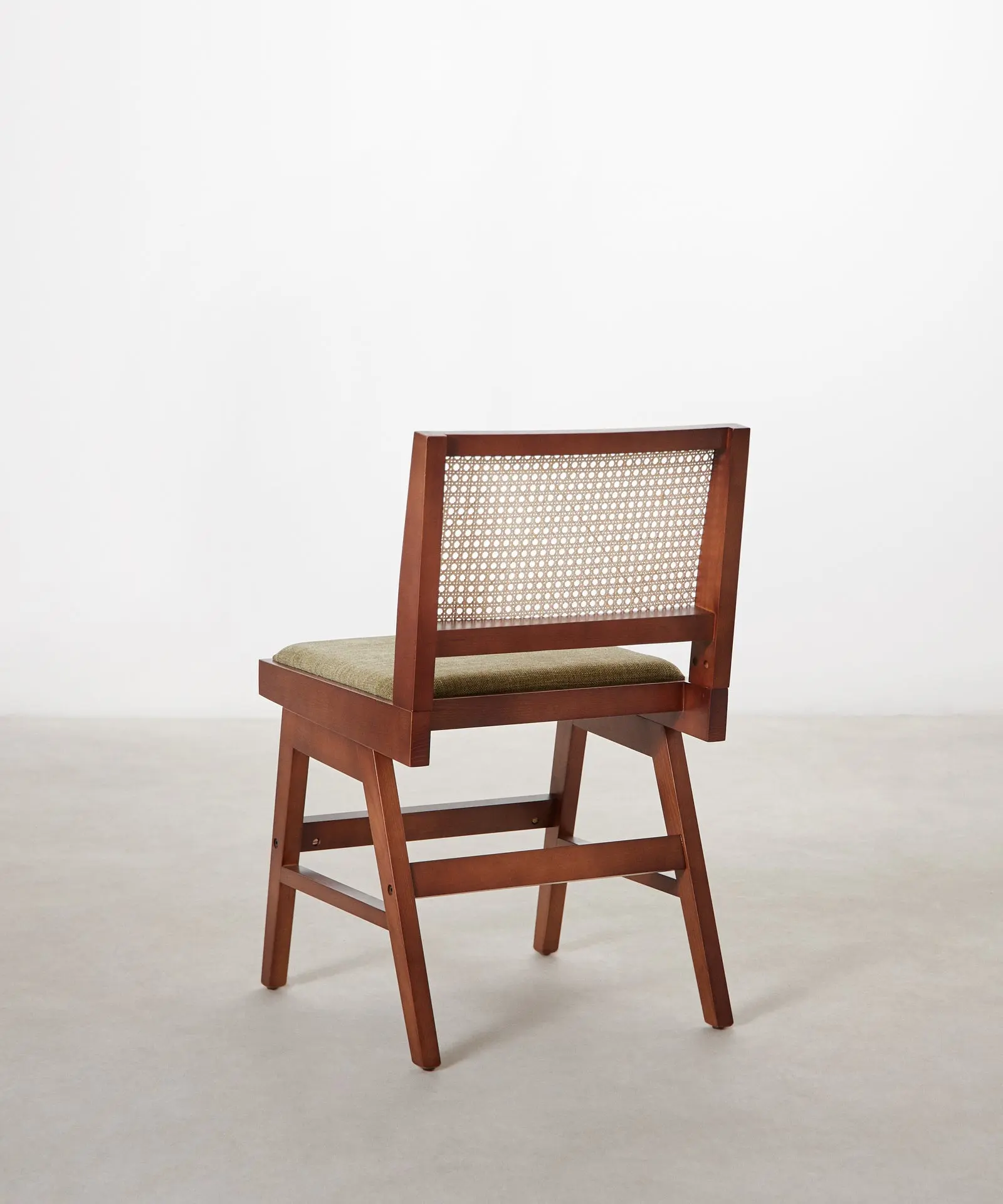 Silla de Comedor en Madera Tapizada Pauline