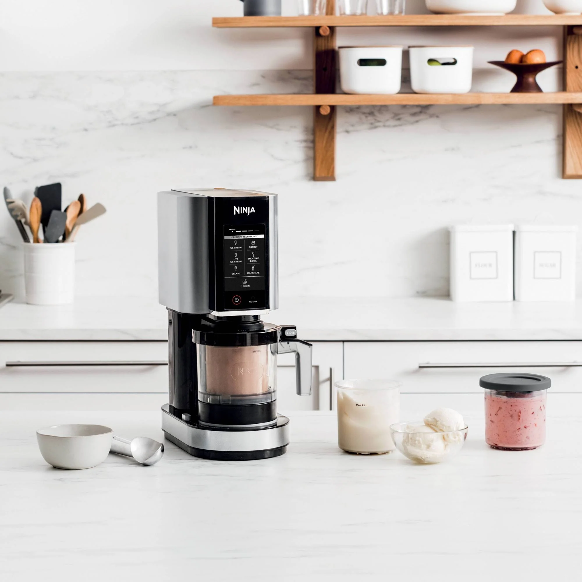 Ninja Creami Máquina para Hacer Helados en Plata