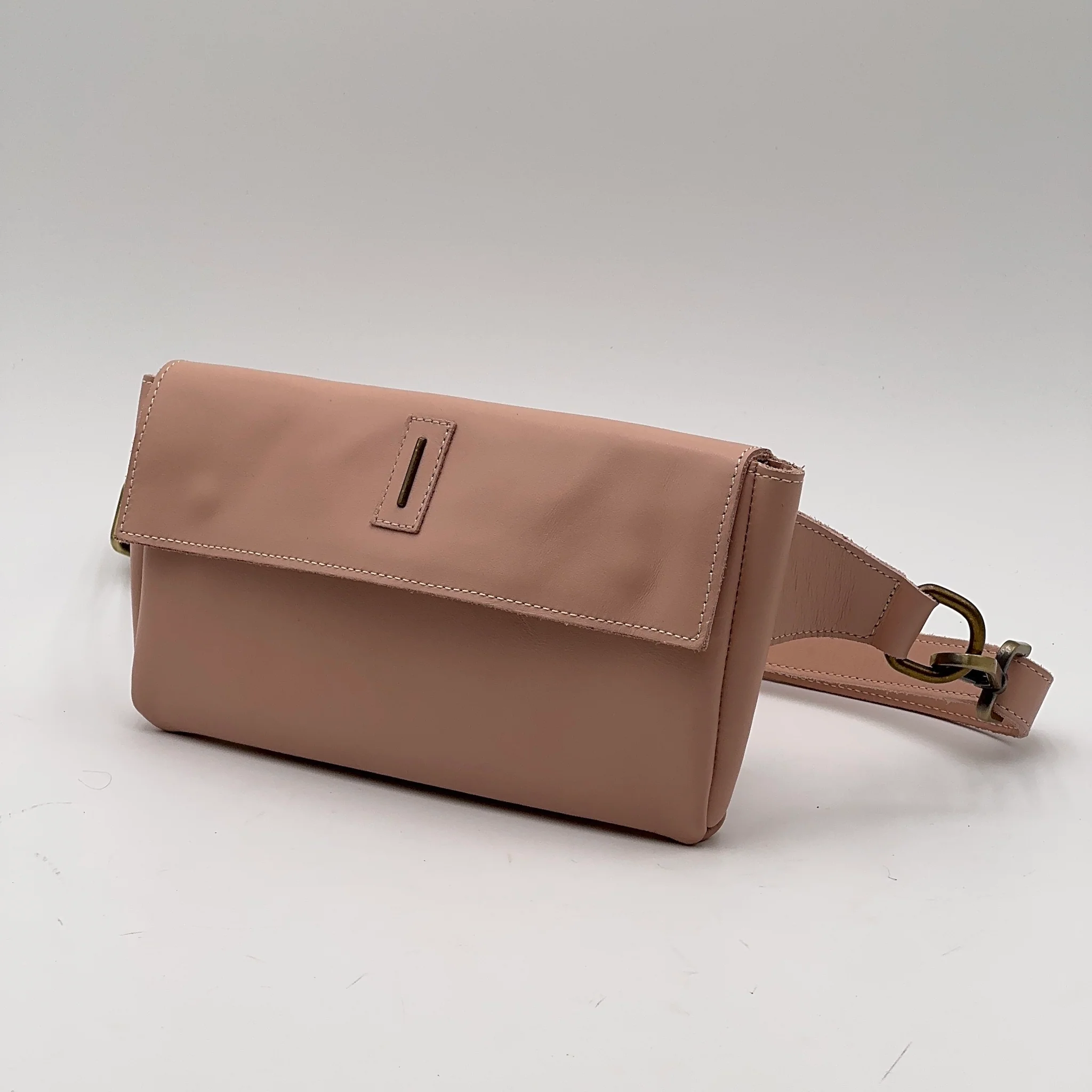 Dotty cuoio nude