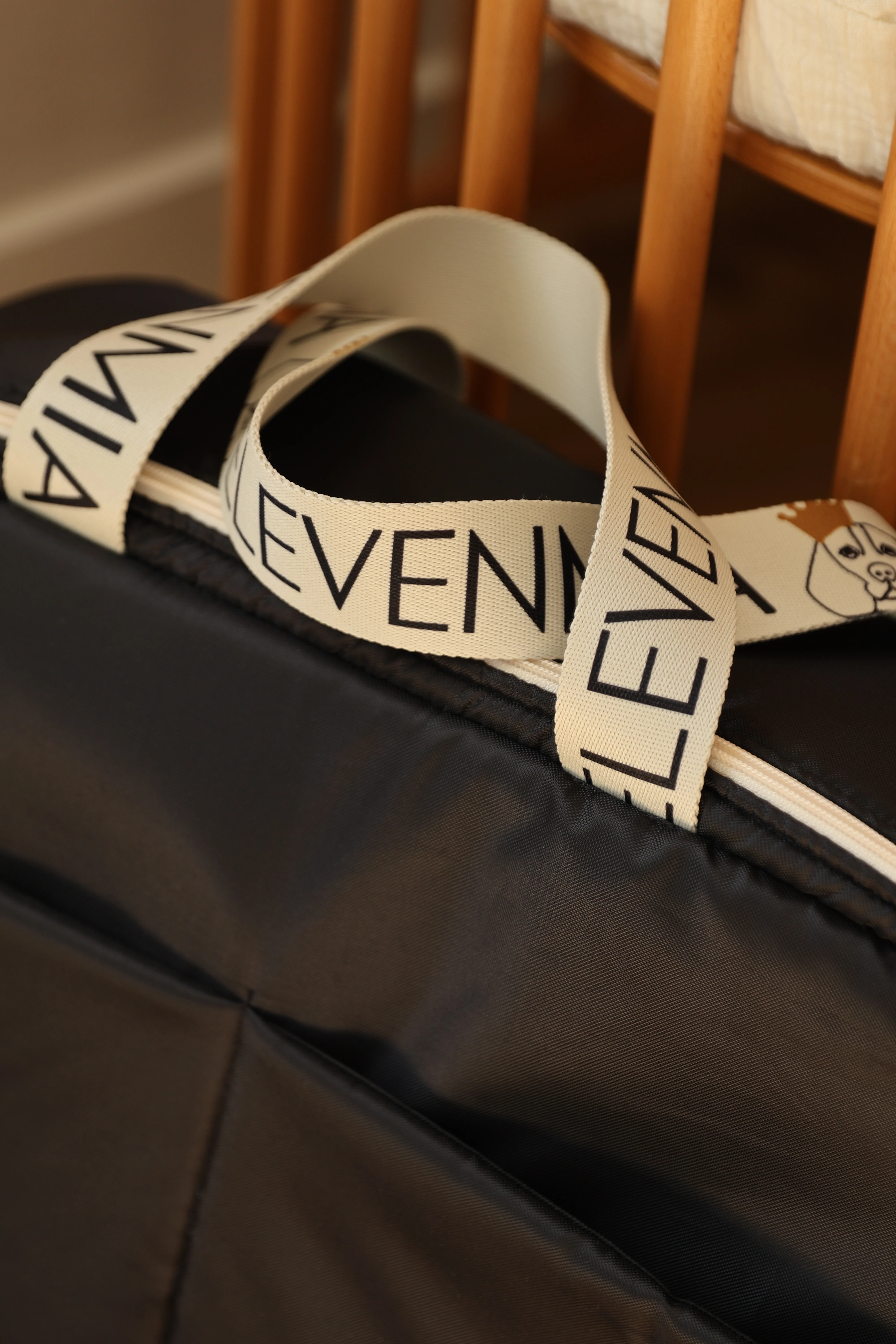 Maleta Maternal GO Technic Gris Carb��n