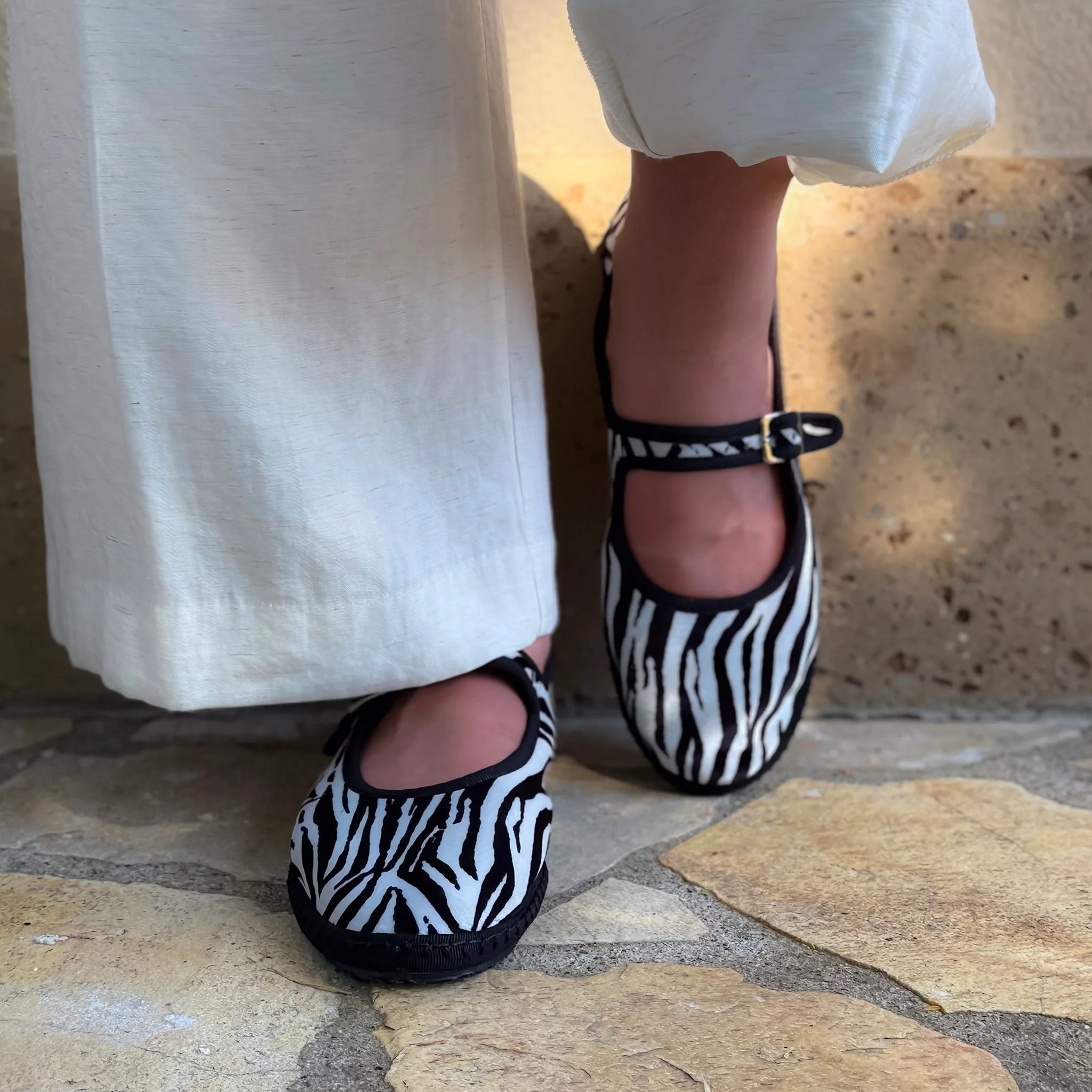 Bebe Mary Jane velluto zebra bianco/nero