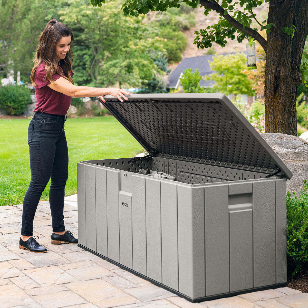 2026 Nuevo Lifetime 60384U caja de almacenamiento exterior 568 litros acabado gris