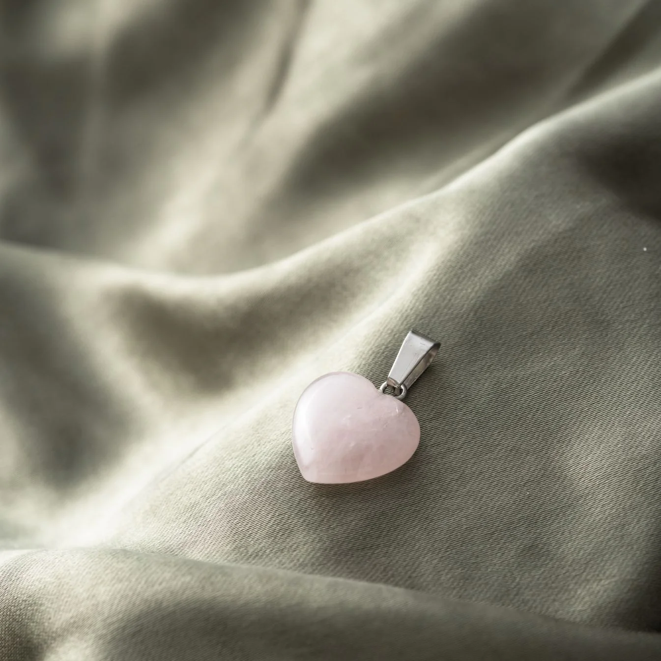 Hanger Edelsteen Hart - Geslepen Rozenkwarts Hartje - Acceptatie