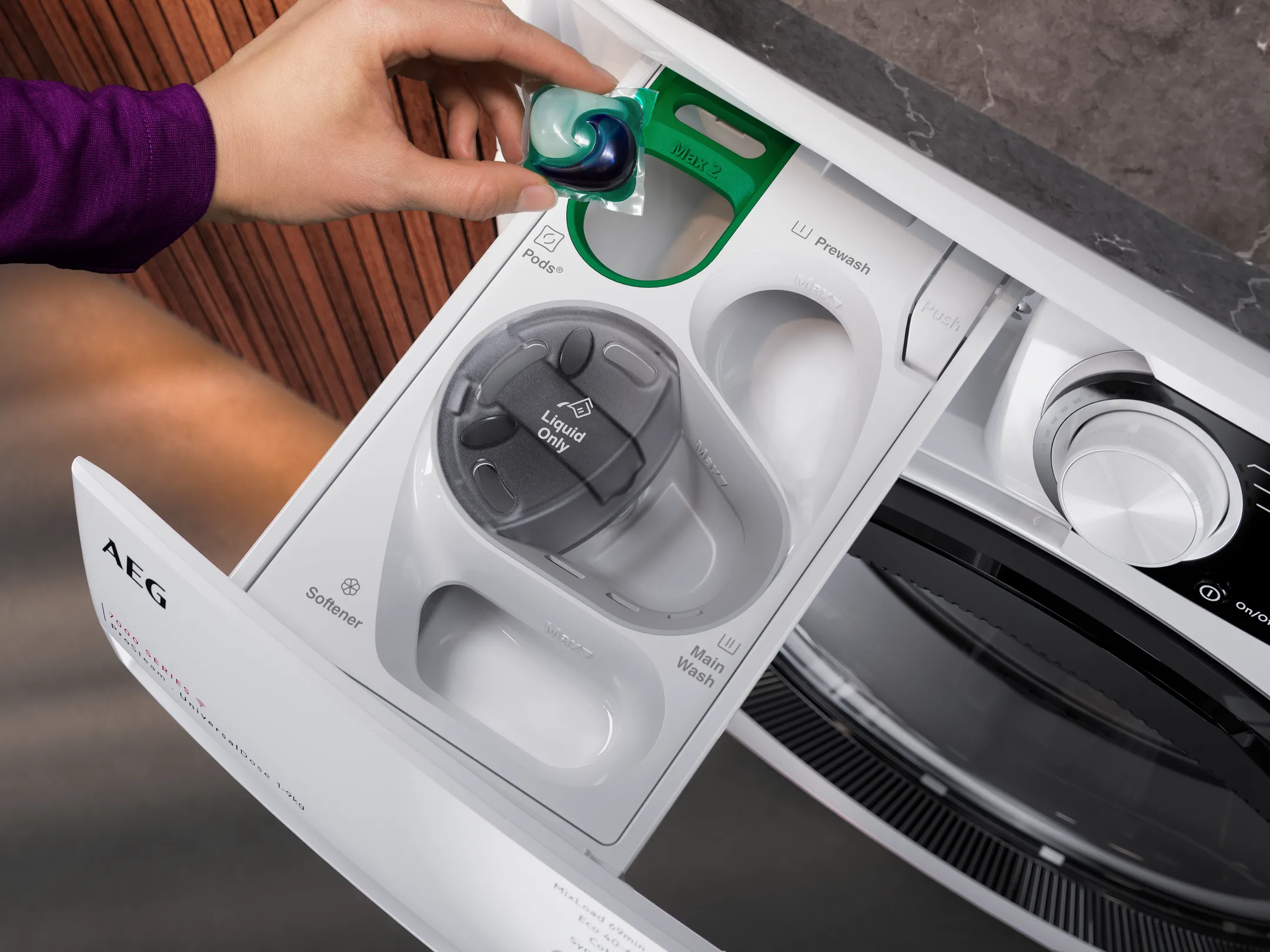 AEG Wasmachine LR63U944 PROSENSE® UNIVERSALDOSE