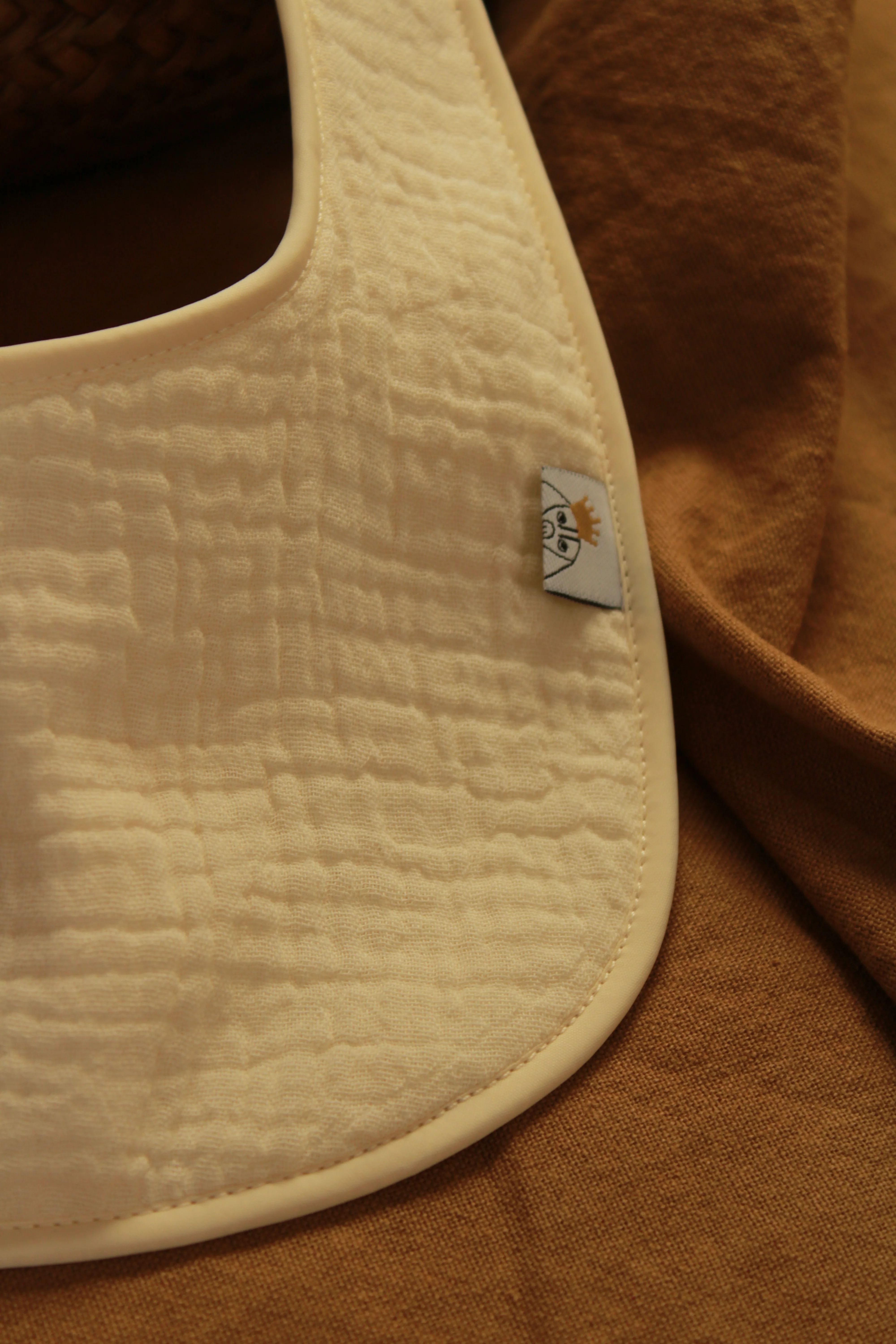 Babero Gasa Cruda + Rizo