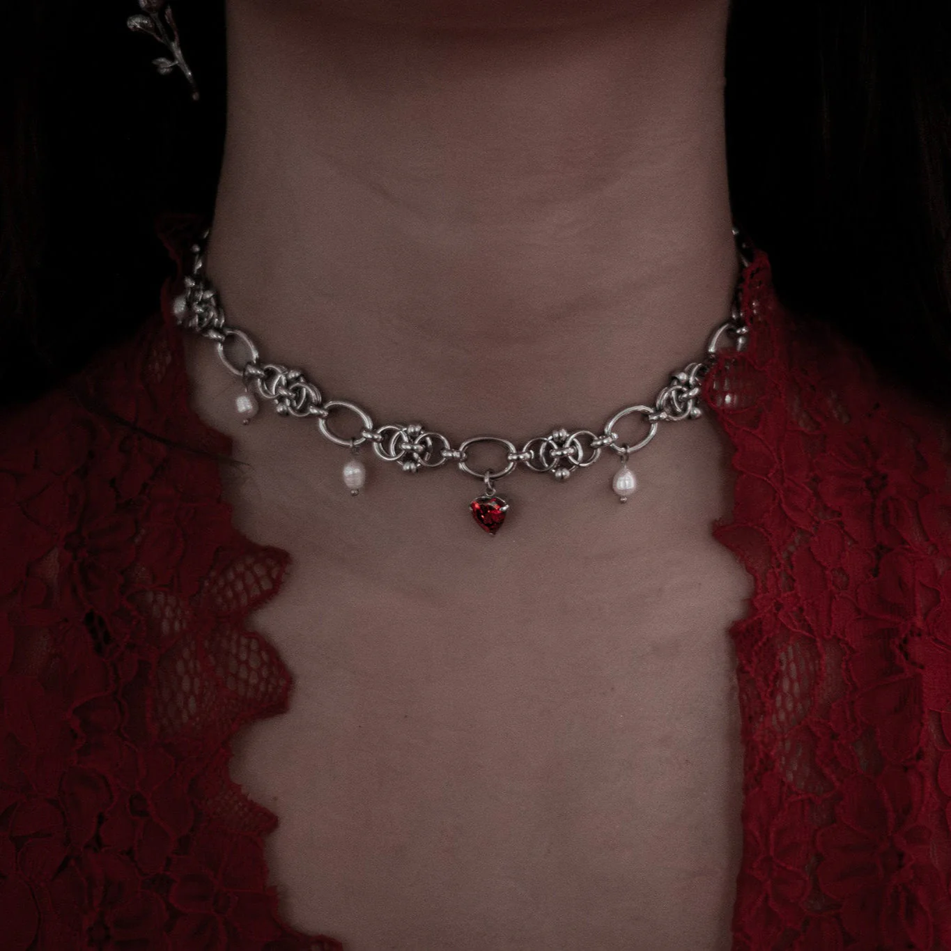 Scarlet Grace Pearl Choker