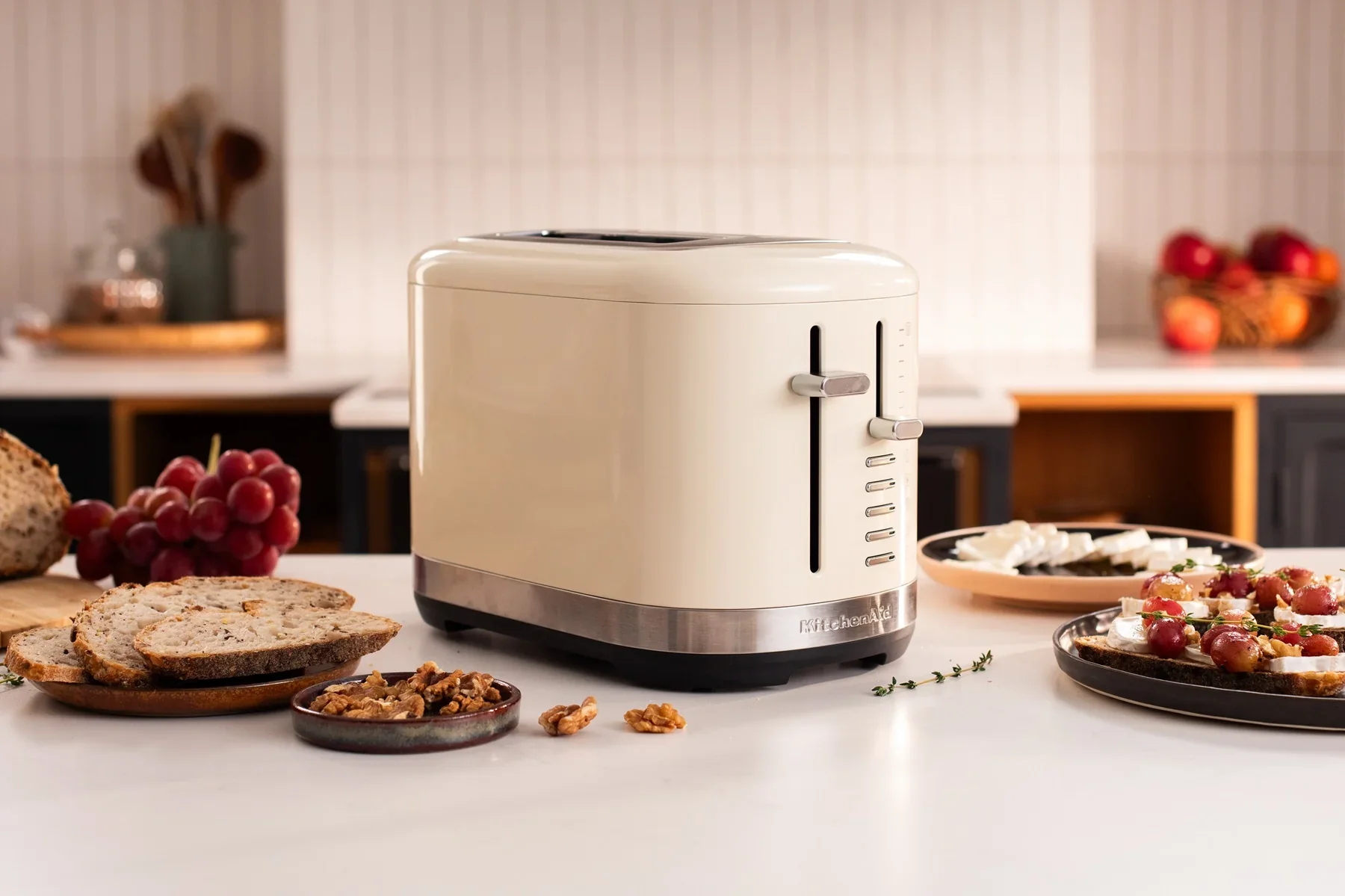 2025 Set KitchenAid de 2 piezas, tostadora + soporte para panecillos 5KMT2109