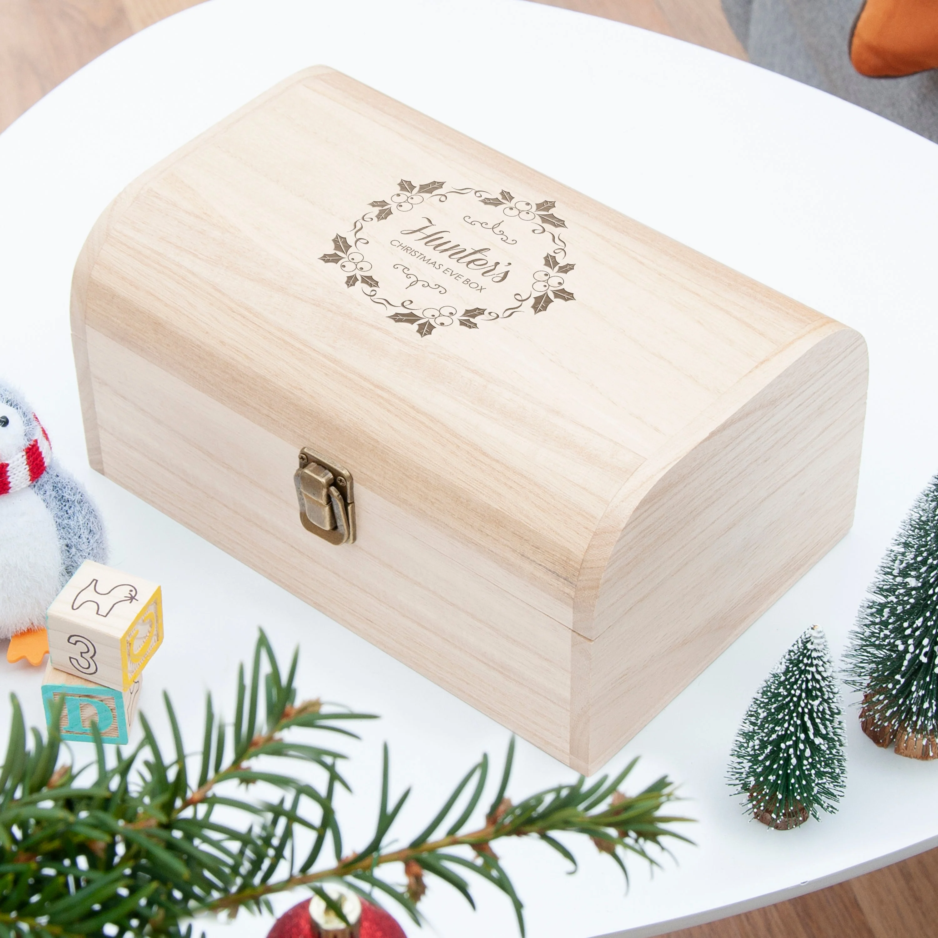 Personalised Christmas Eve Chest With Mistletoe Wreath