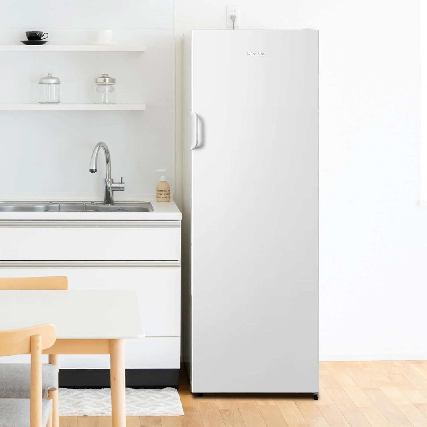Hisense FV191N4AW2 Vriezer/ TotalNoFrost/ SuperFreeze/ Deuralarm/ Multiflow 360��/ BigBox/ 143,4 cm/ Vriesgedeelte 147 l/ 41 dB/ 205 kWh/Wit