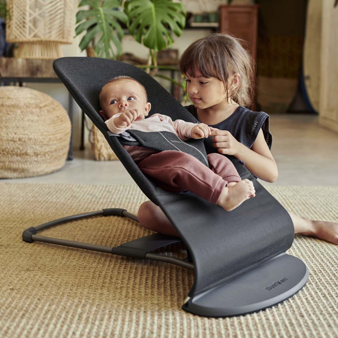 Dondolo BabyBjörn Bliss – Rivestimento in jersey 3D grigio antracite, ergonomico e confortevole