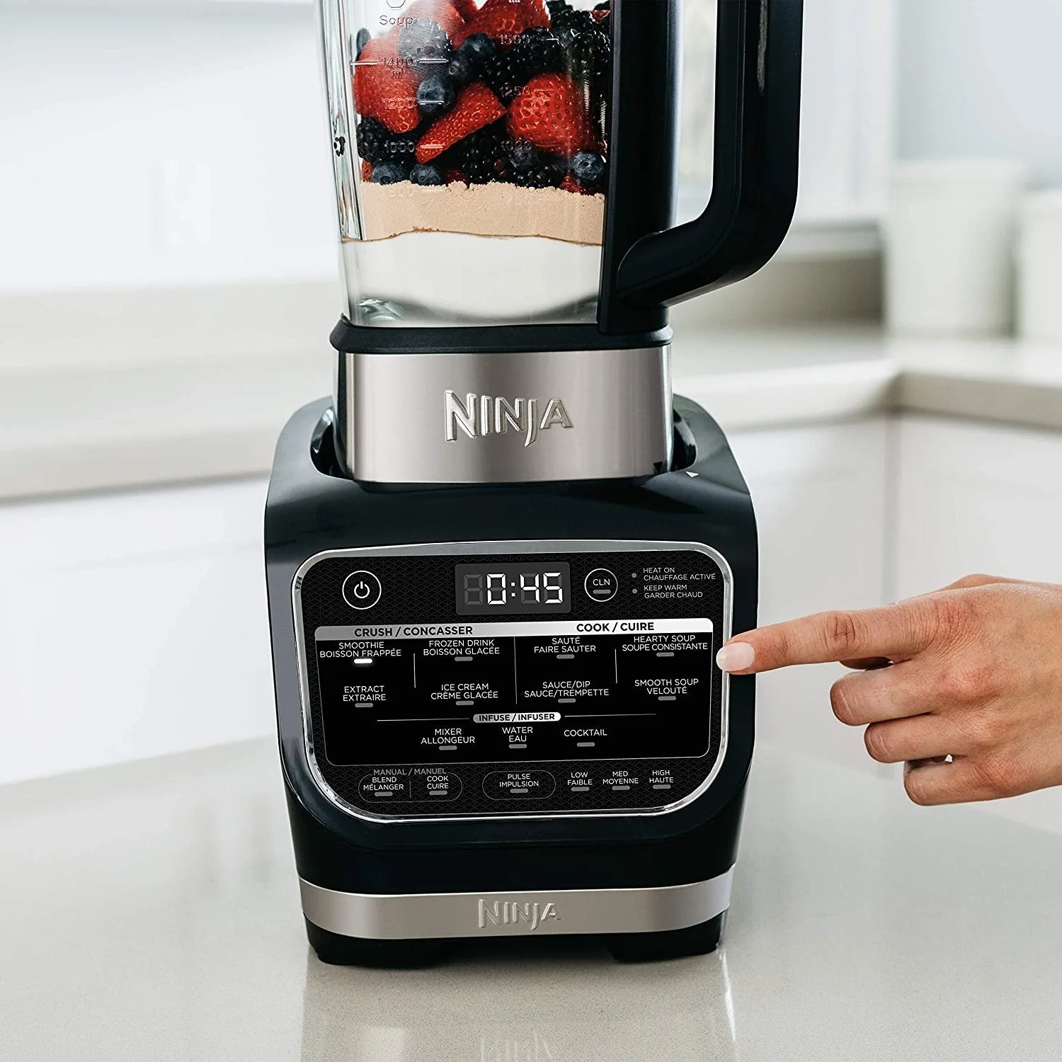 2025 Licuadora Ninja Foodi Fría y Caliente con 1400 Vatios Pico, Jarra de Vidrio Antiadherente (HB152), 64 oz, Negr
