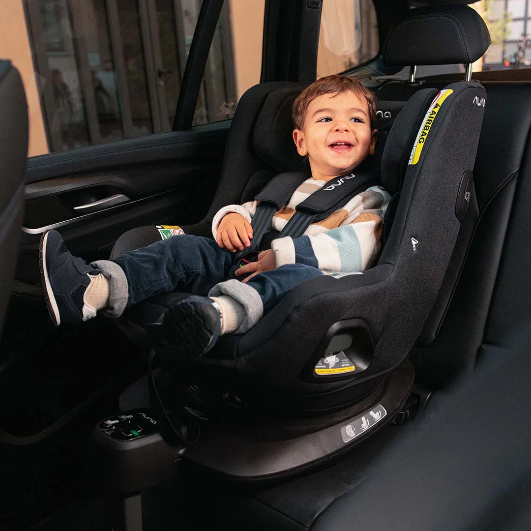 2025 Nuna PRUU Asiento Auto Giratorio – Caviar
