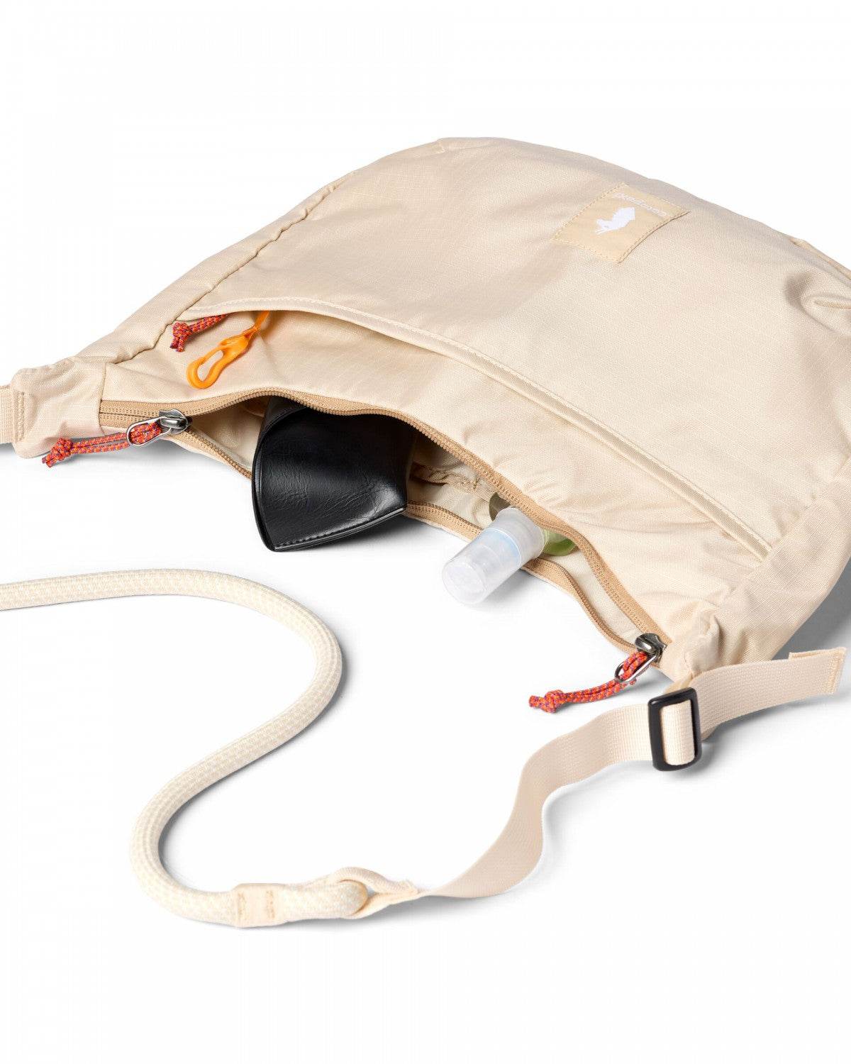Trozo 8L Shoulder Bag