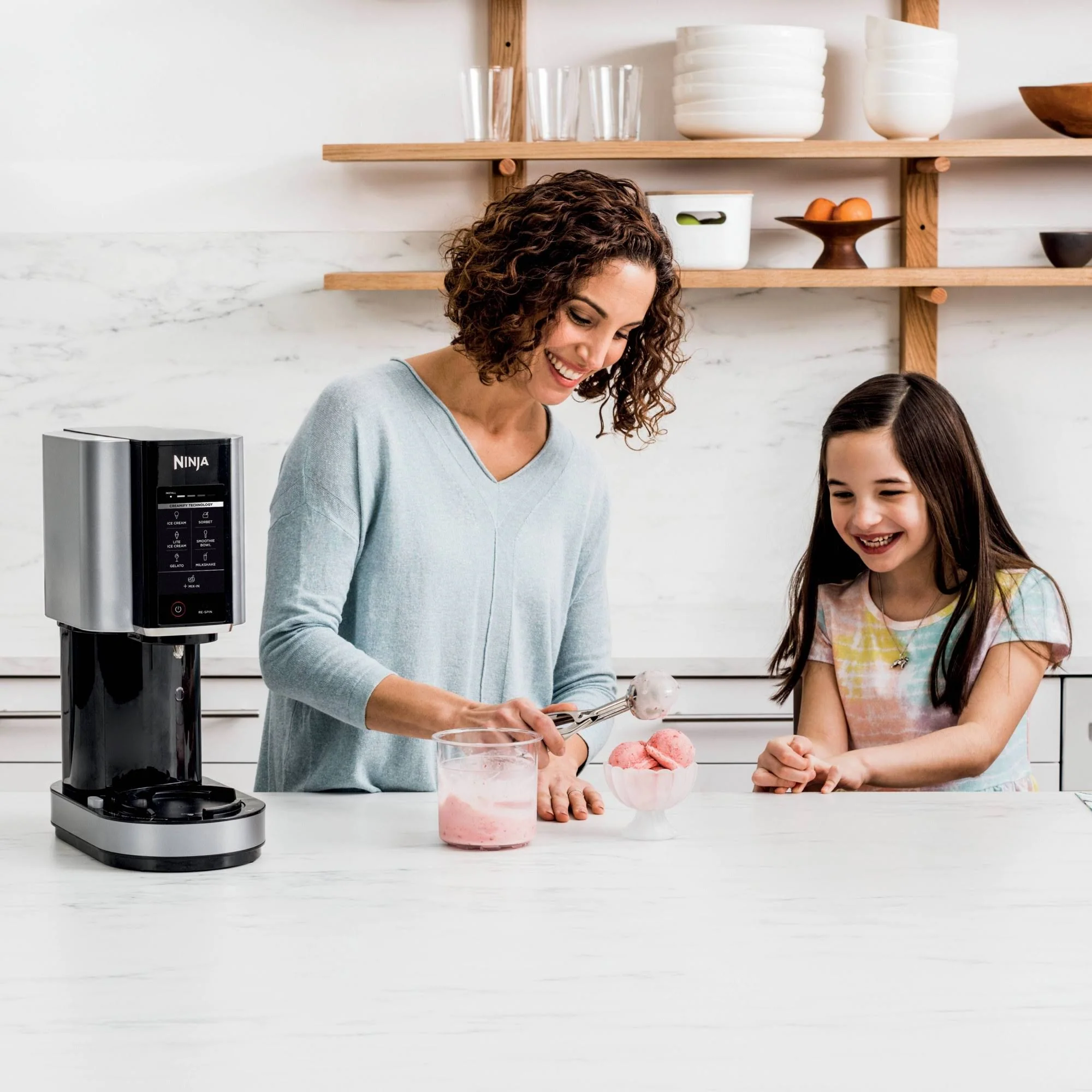 Ninja Creami Máquina para Hacer Helados en Plata