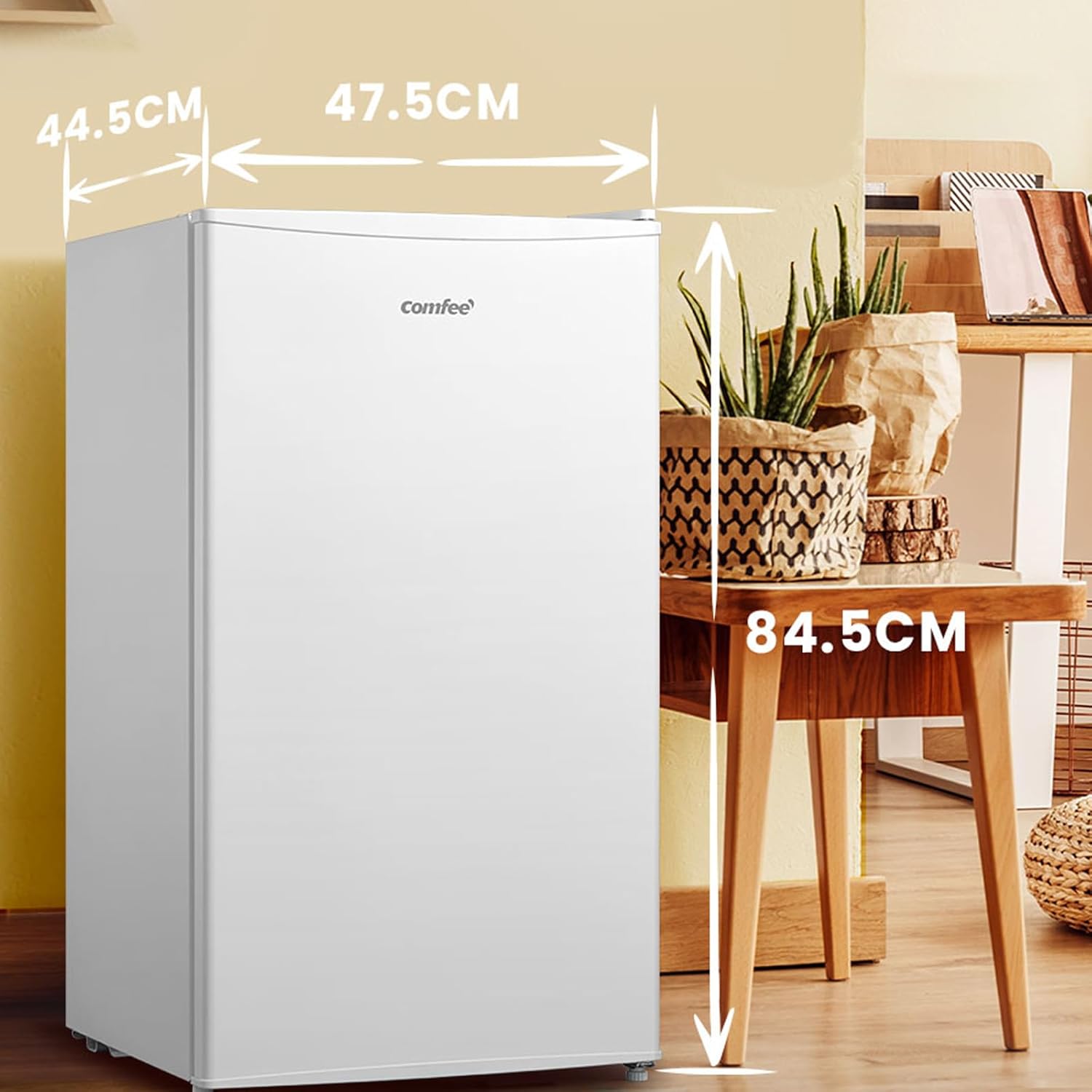 Comfee RCD80WH3(E) Kühlschrank mit Gefrierfach, 80L Kleiner Kühlschrank, Obst- und Gemüsefach, 84.5 cm Höhe, 47.5 cm Breite, 110 kWh pro Jahr, Einstellbare Temperaturregelung, verstellbare Füße, weiß